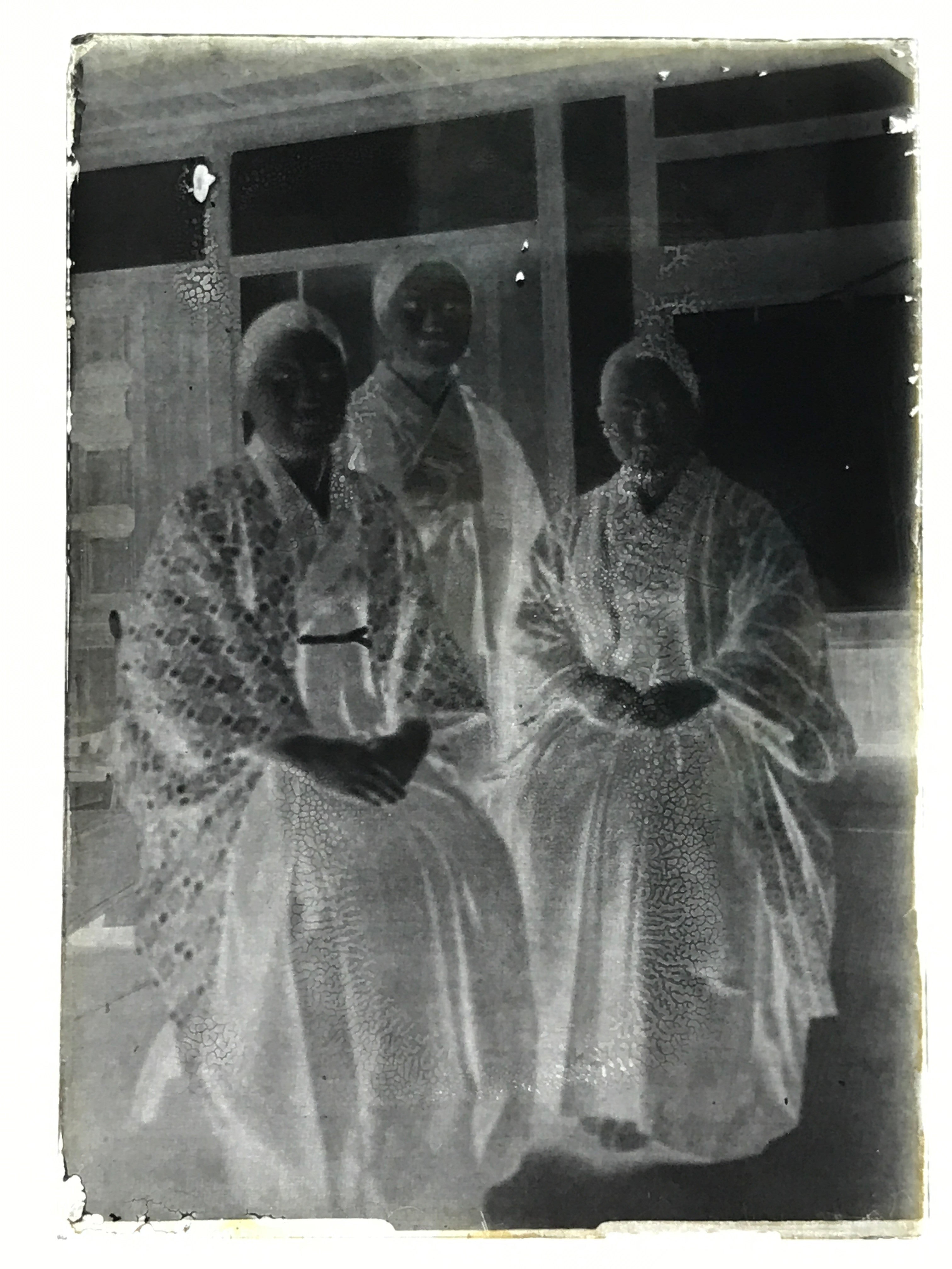 Antique Japanese Photo Glass Negative Plate C1900 3 Women Hakama Indoor GN456