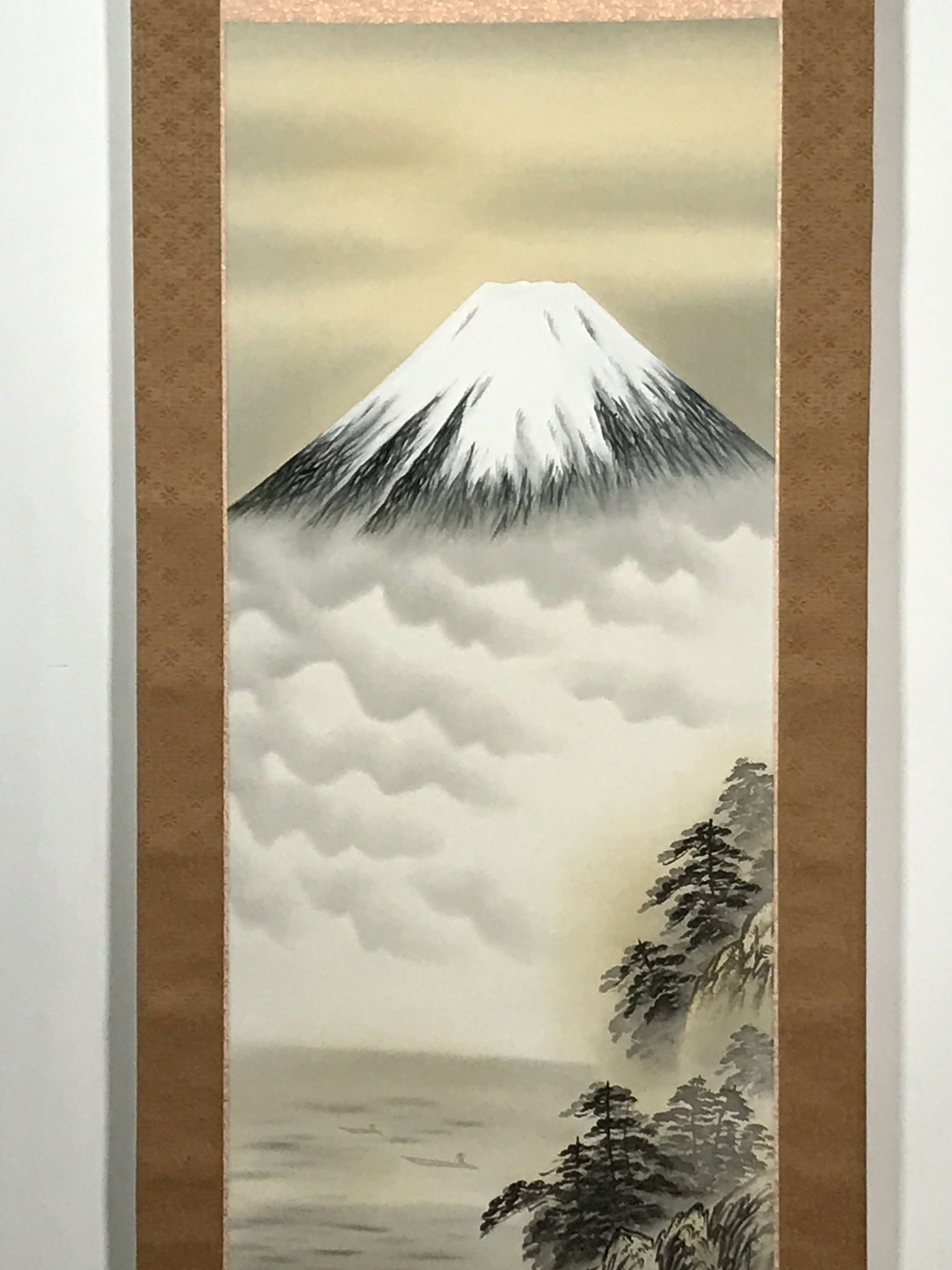 Japanese Boxed Hanging Scroll Vtg Mt Fuji Clouds Lake Color Kakejiku SC979