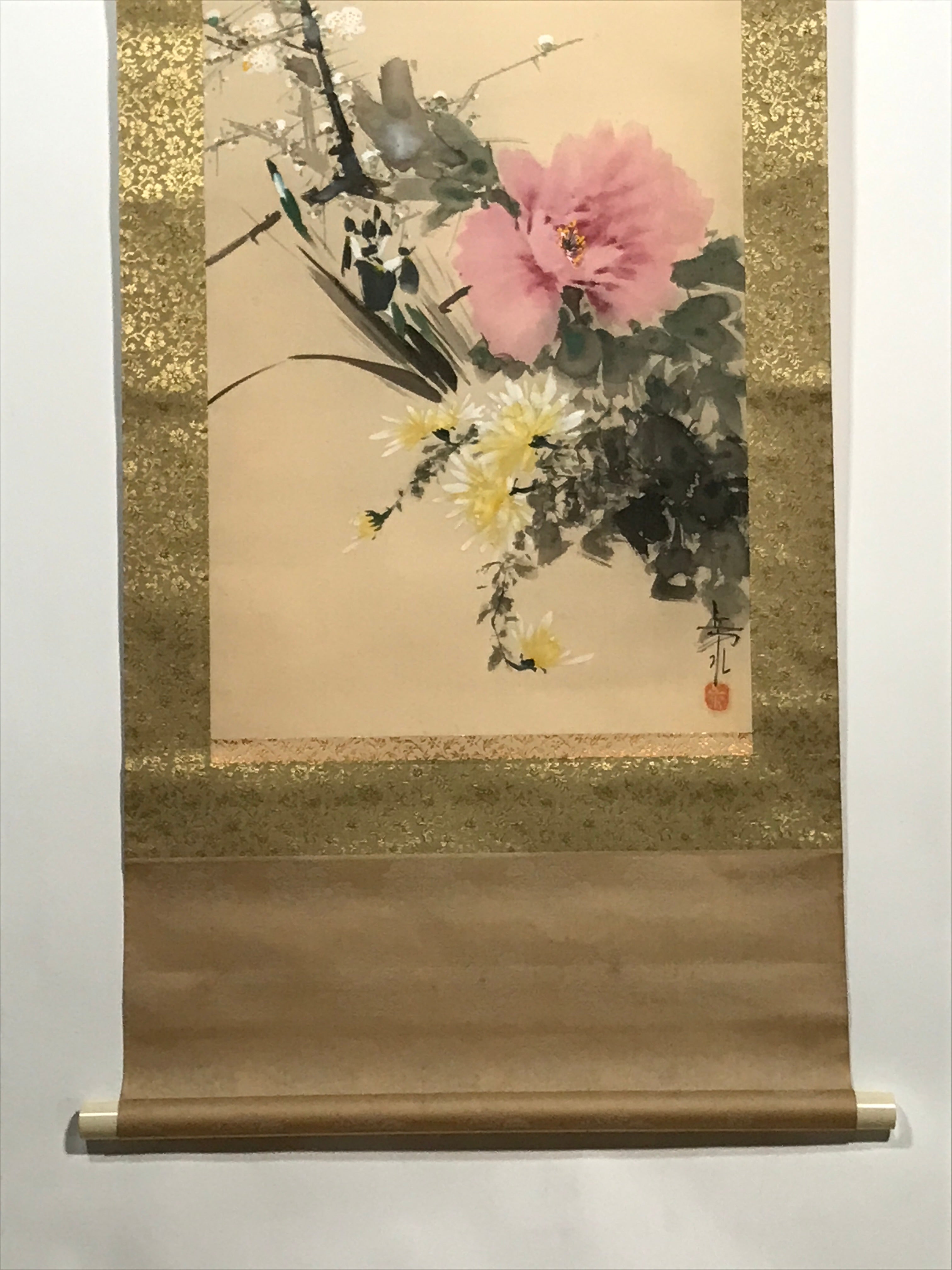 Japanese Hanging Scroll Vtg Three Flowers Pink Yellow White Kakejiku SC852