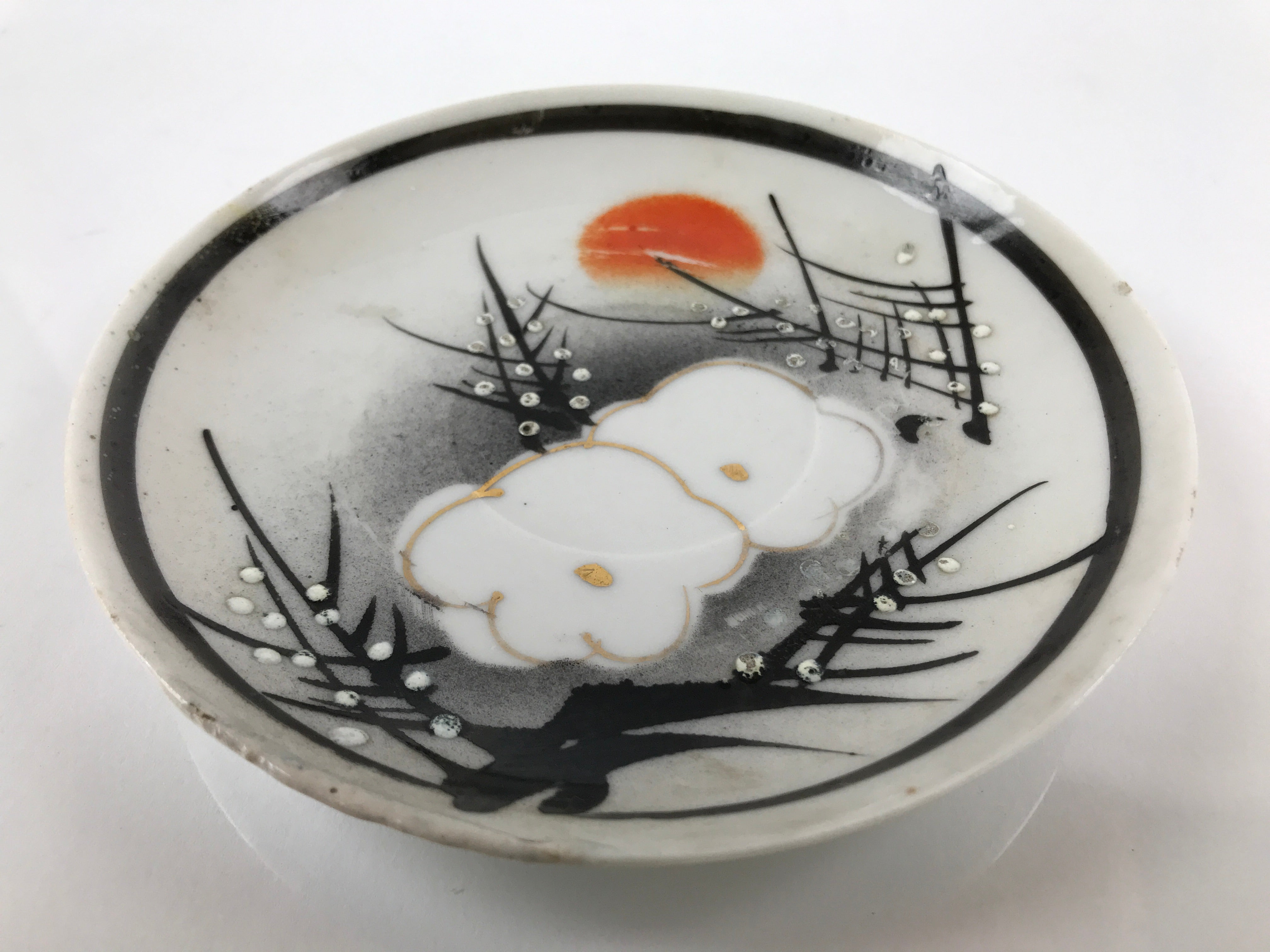 Japanese Porcelain Small Plate Kozara Vtg Plum Blossom Sun Black White PY711