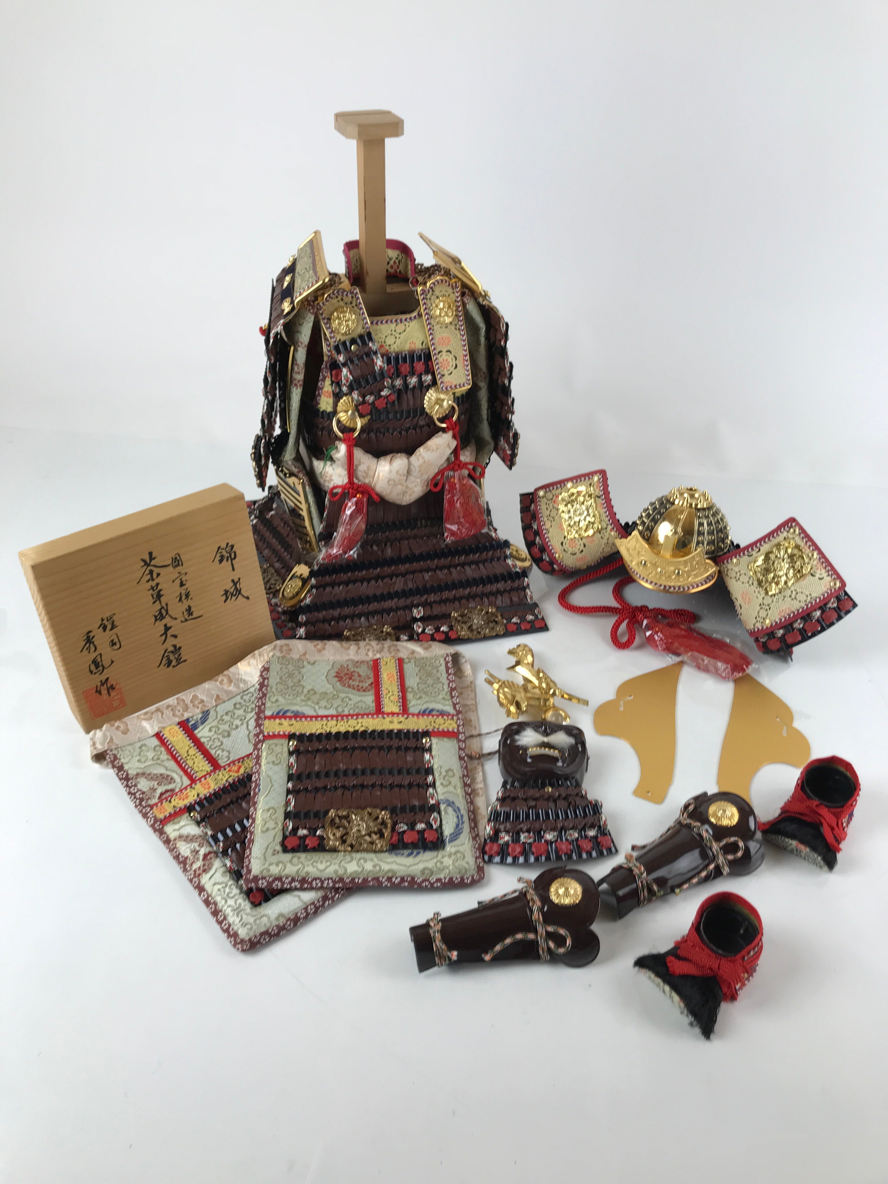 Japanese Wooden Boxed Samurai Miniature Armor Yoroi Set Vtg Boys' Festival ID557