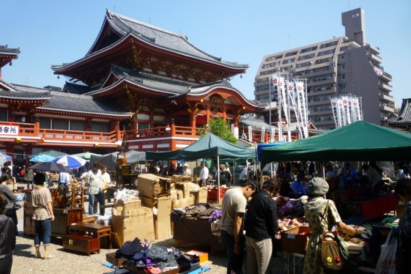 The Osu Antiques Market; A window into old Japan!!