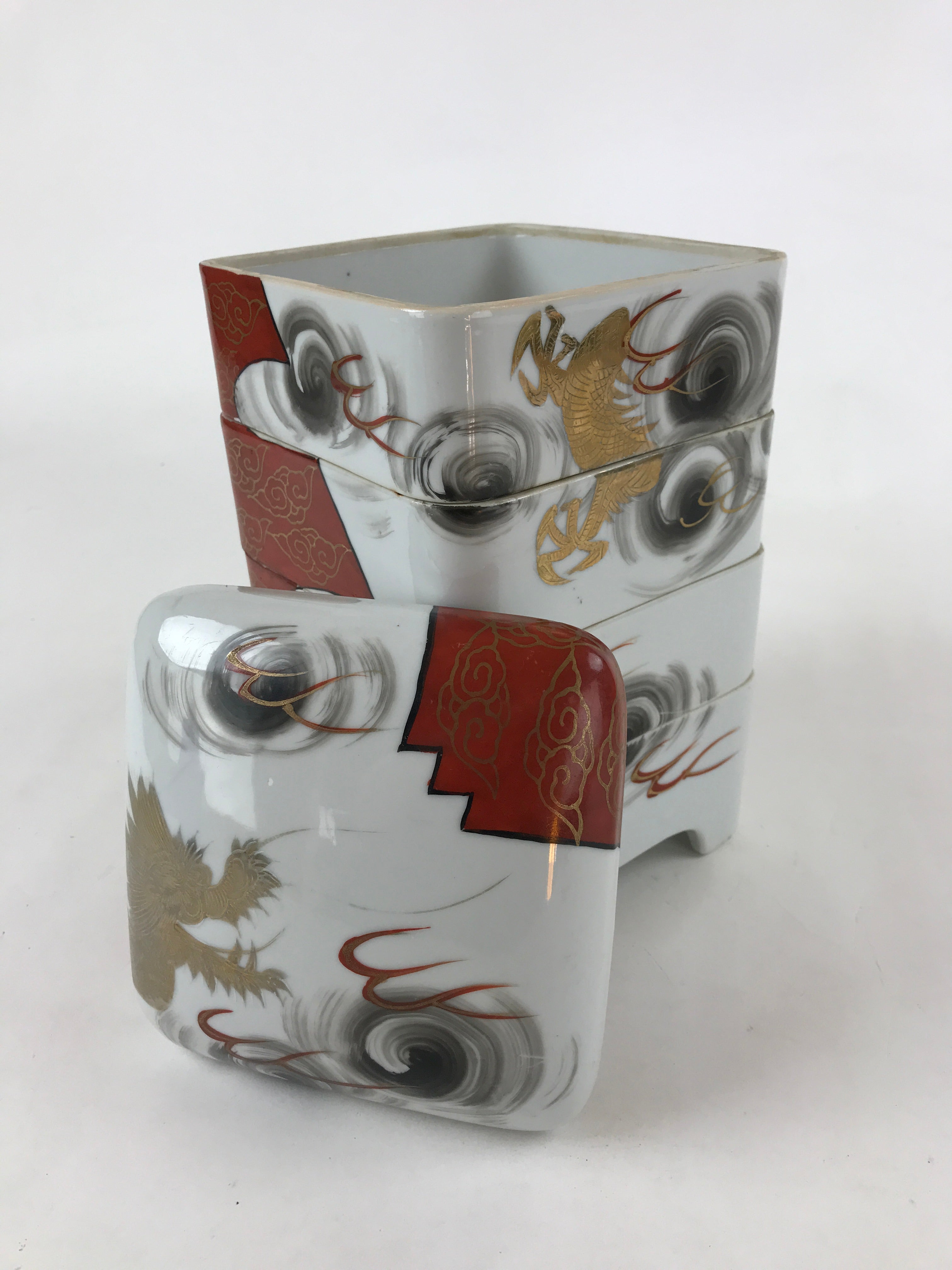 Antique C1900 Japanese Porcelain Lidded 4-tiered Bento Box Jubako Dragon PY561