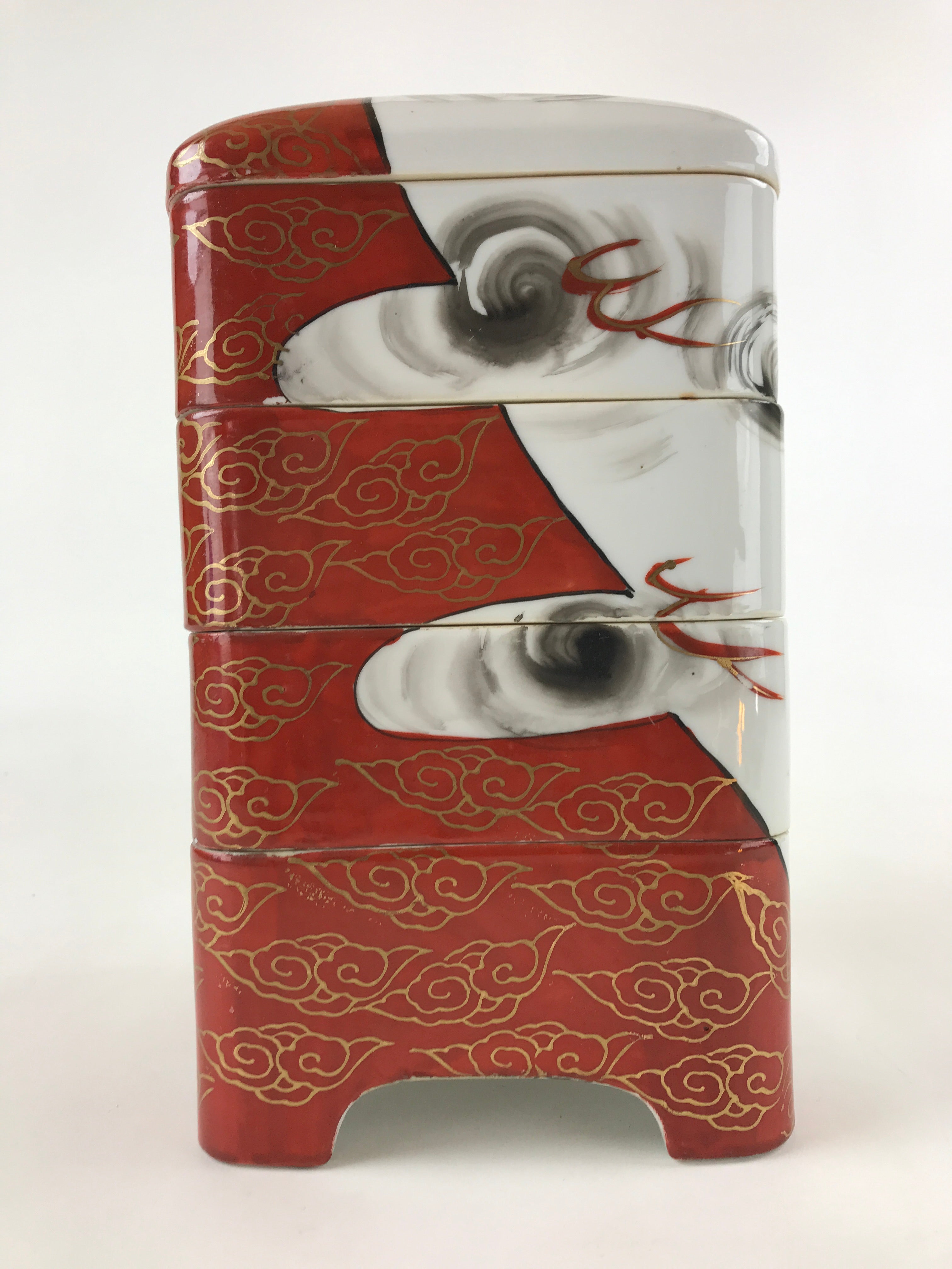 Antique C1900 Japanese Porcelain Lidded 4-tiered Bento Box Jubako Dragon PY561