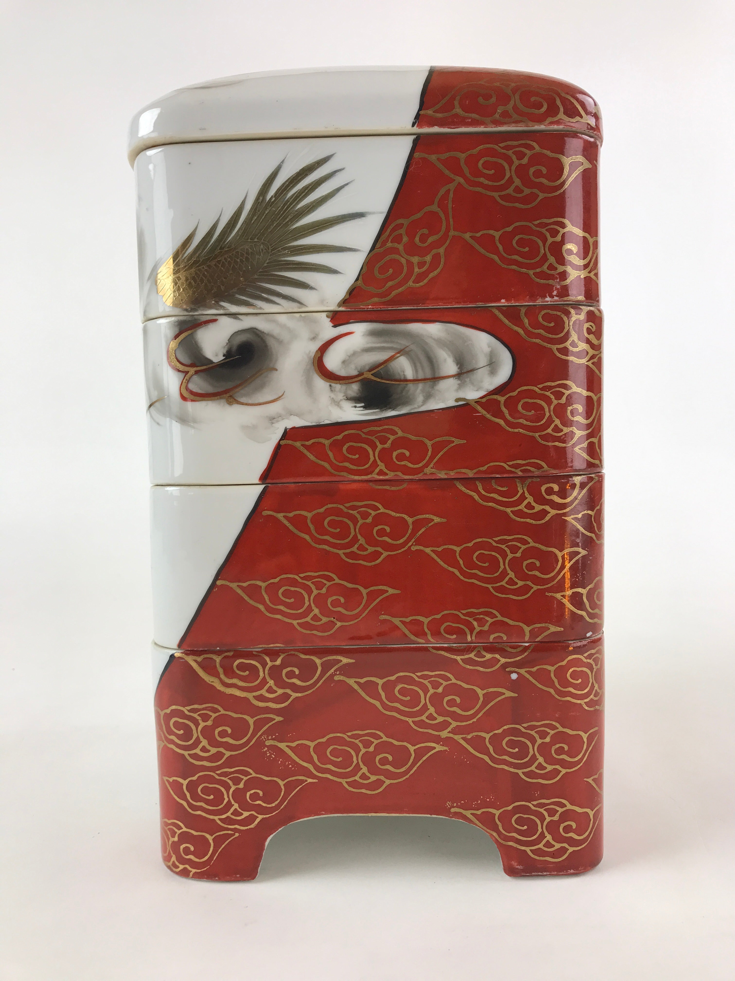 Antique C1900 Japanese Porcelain Lidded 4-tiered Bento Box Jubako Dragon PY561