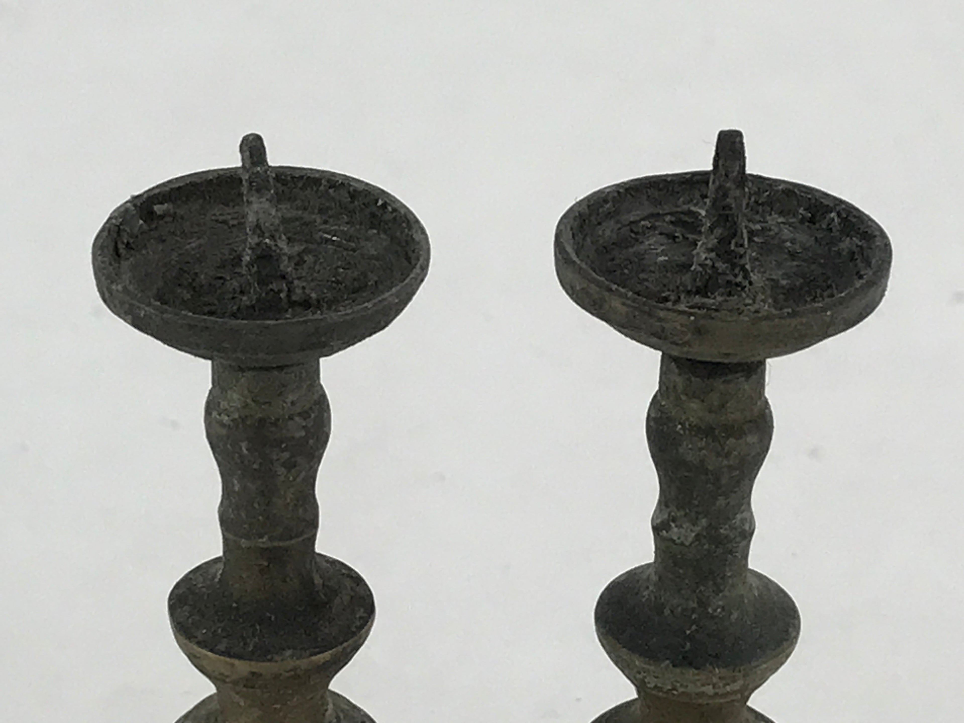 Antique Japanese Buddhist Altar Fitting Bronze Candle Stand Shokudai 2pc BA66