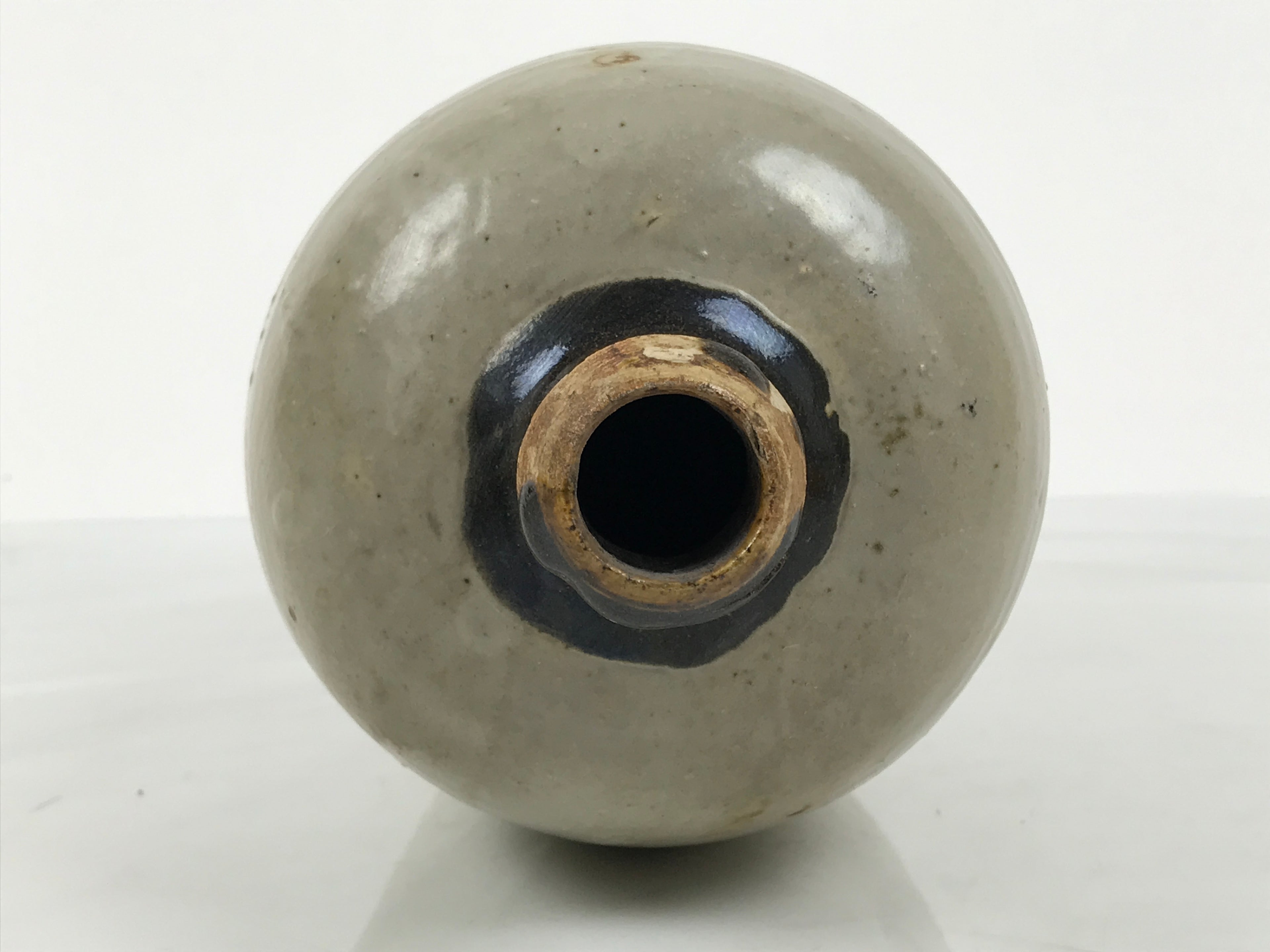Antique Japanese Ceramic Sake Bottle Kayoi-Tokkuri Gray Brown Plain TS882