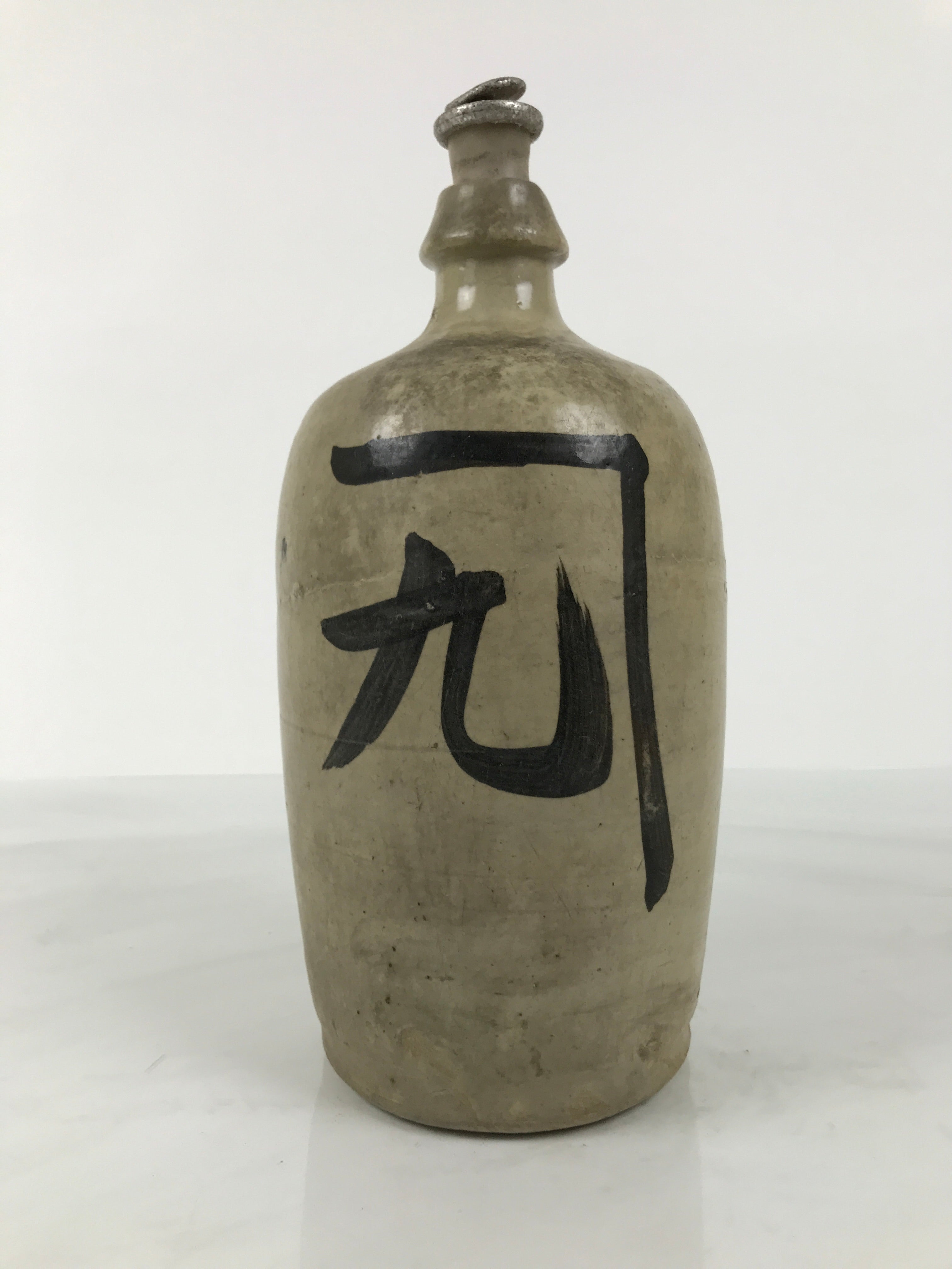 Antique Japanese Ceramic Sake Bottle Kayoi-Tokkuri Gray Kanji Nakahata Lid TS866