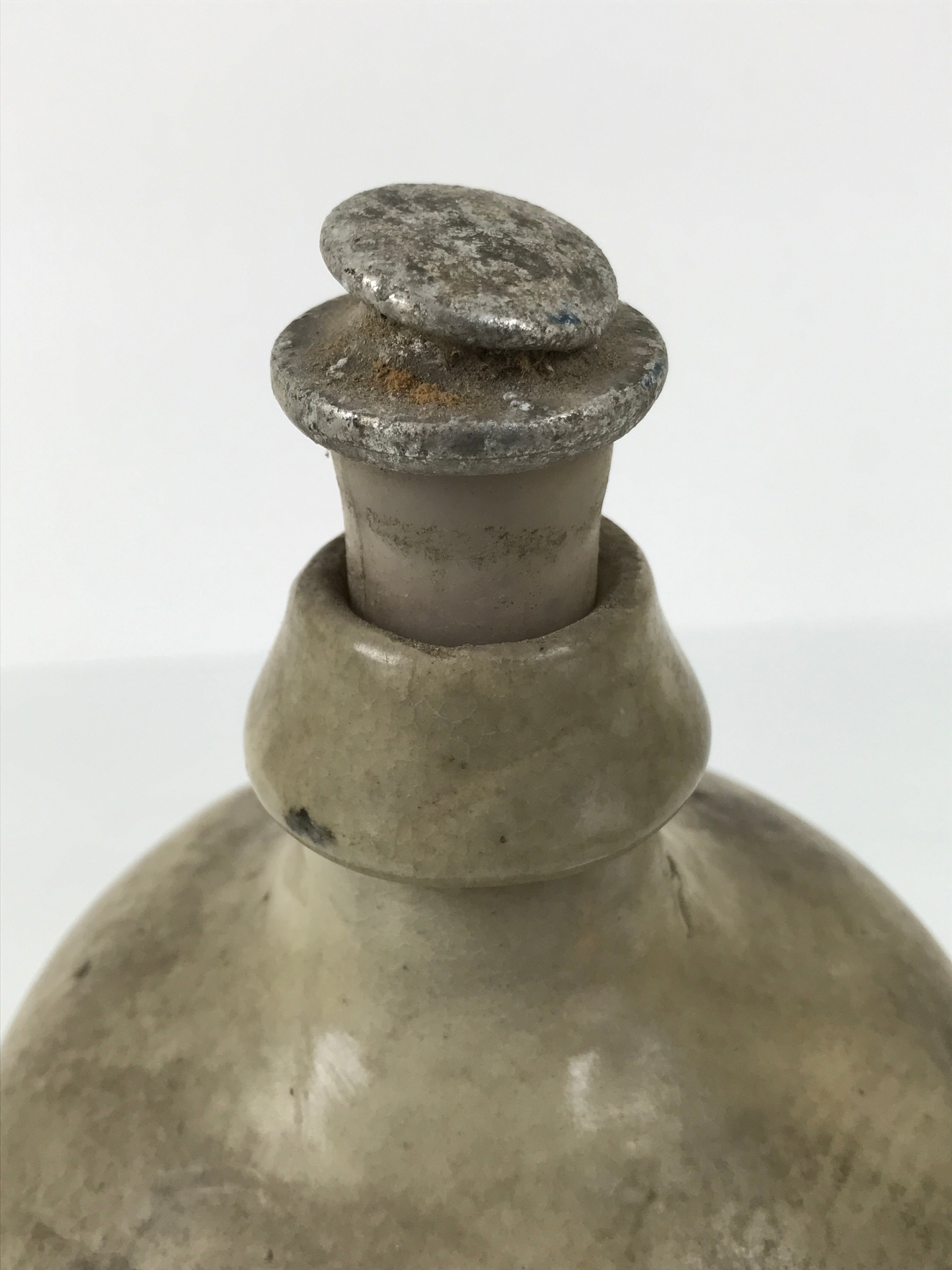 Antique Japanese Ceramic Sake Bottle Kayoi-Tokkuri Gray Kanji Nakahata Lid TS866