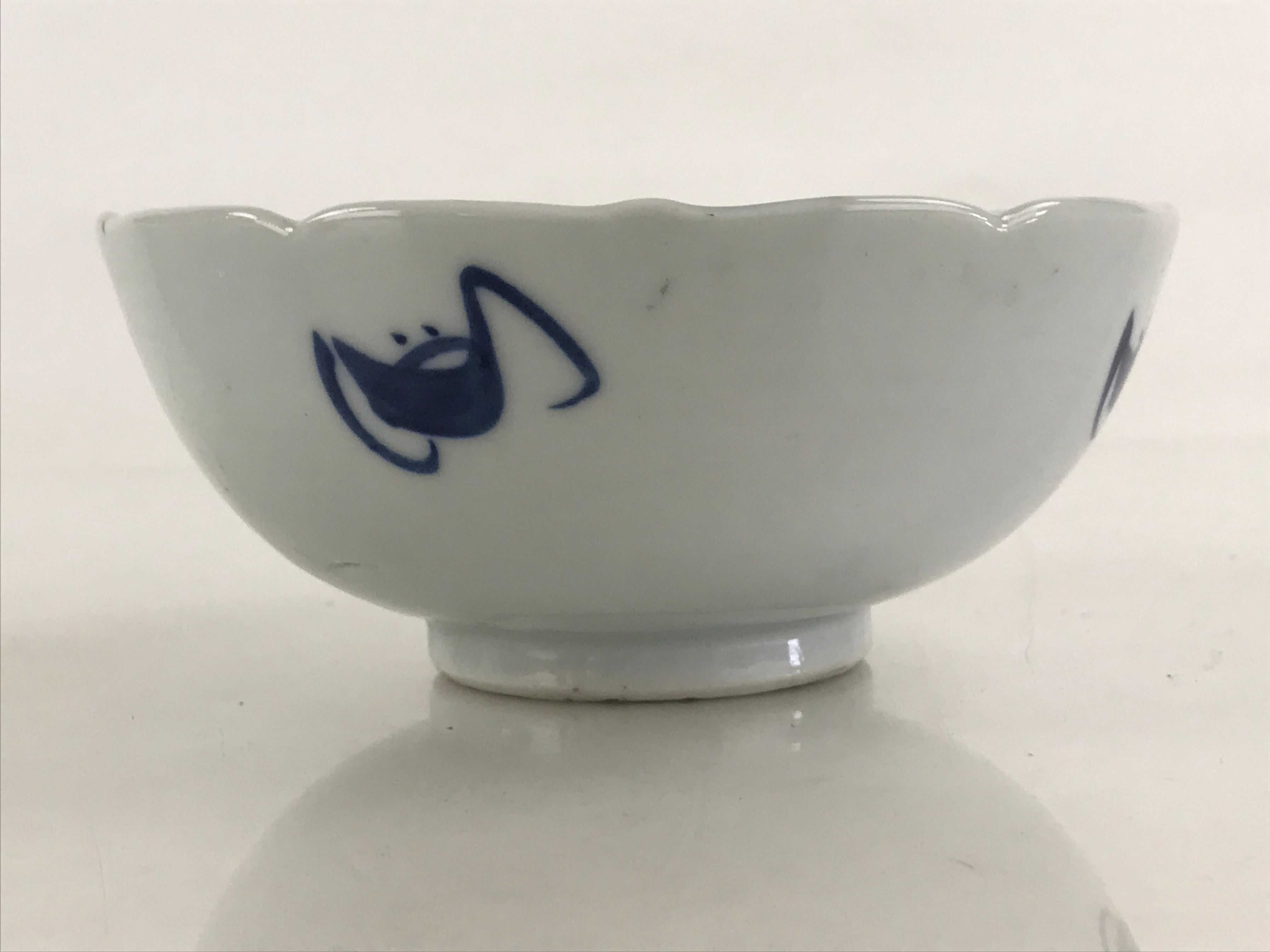 Antique Japanese Koimari Bowl Hachi Blue Sometsuke Leaves Flower Wavy Edge PY349