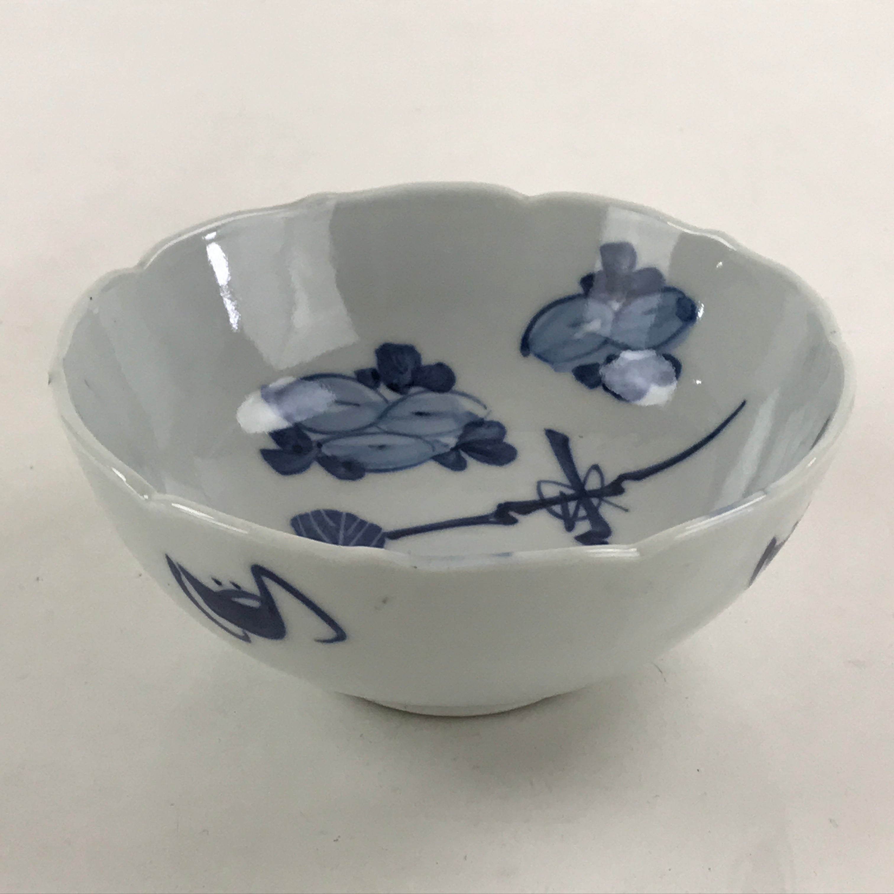 Antique Japanese Koimari Bowl Hachi Blue Sometsuke Leaves Flower Wavy Edge PY349