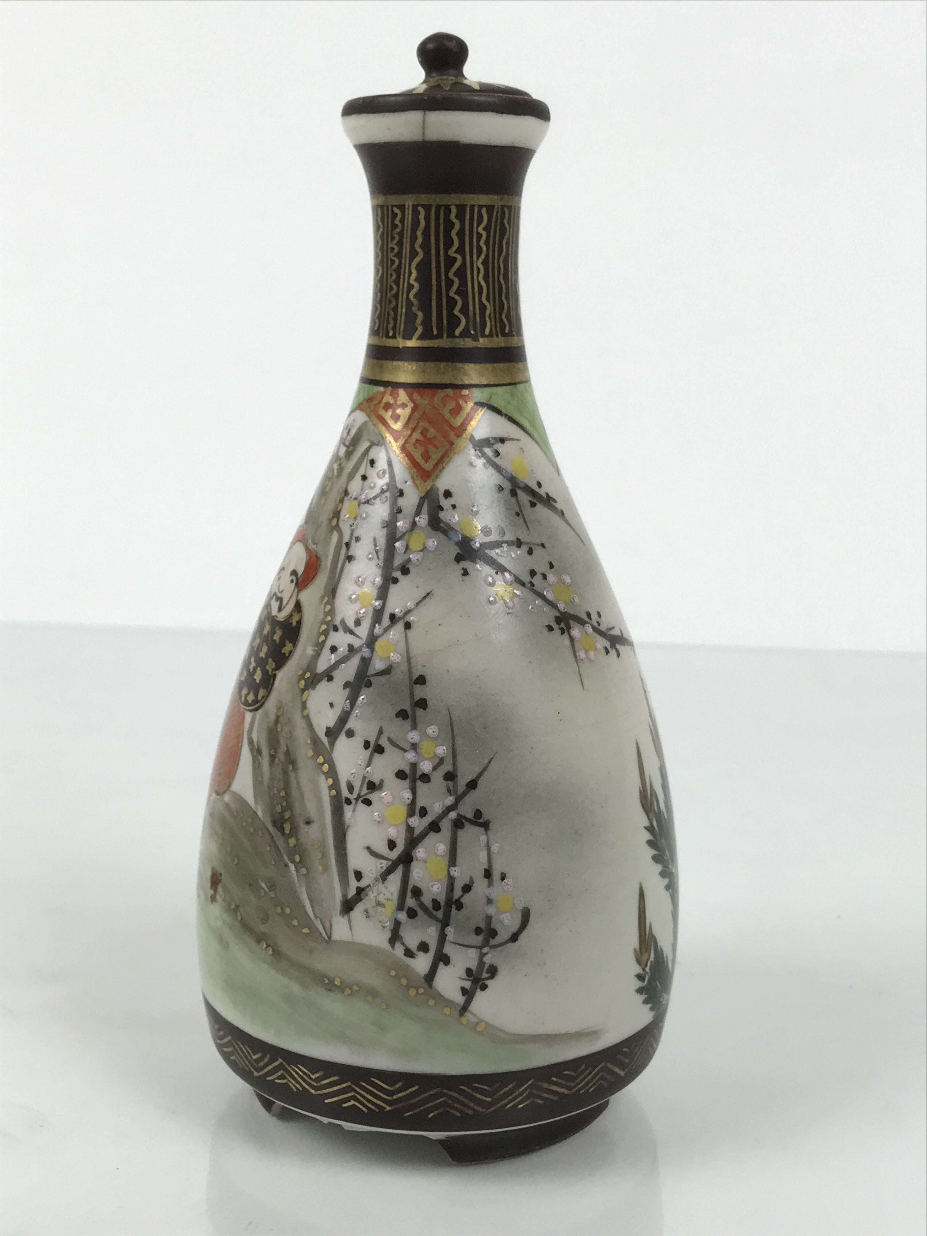 Antique Japanese Kutani Porcelain Lidded Sake Bottle Tokkuri Ebisu Daikoku TS895