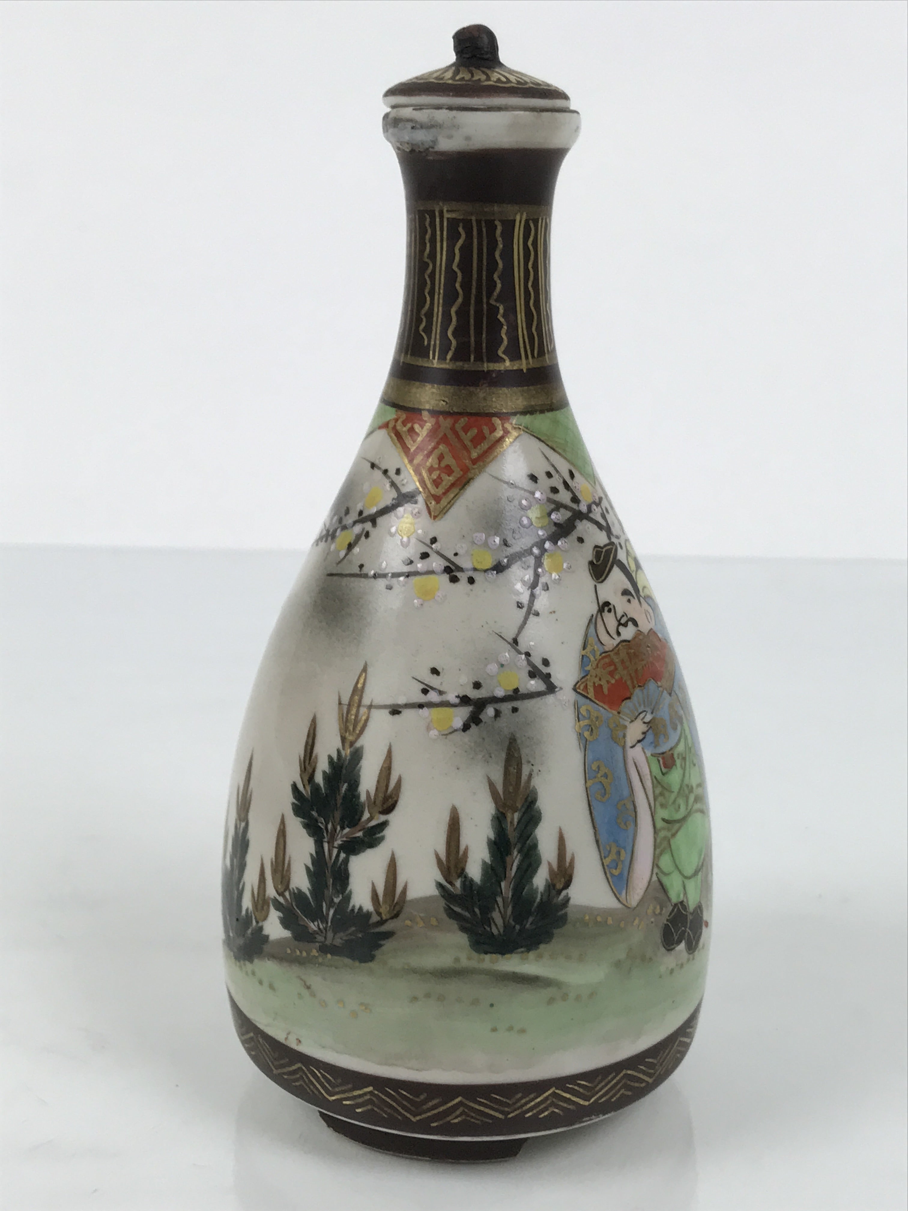 Antique Japanese Kutani Porcelain Lidded Sake Bottle Tokkuri Ebisu Daikoku TS896