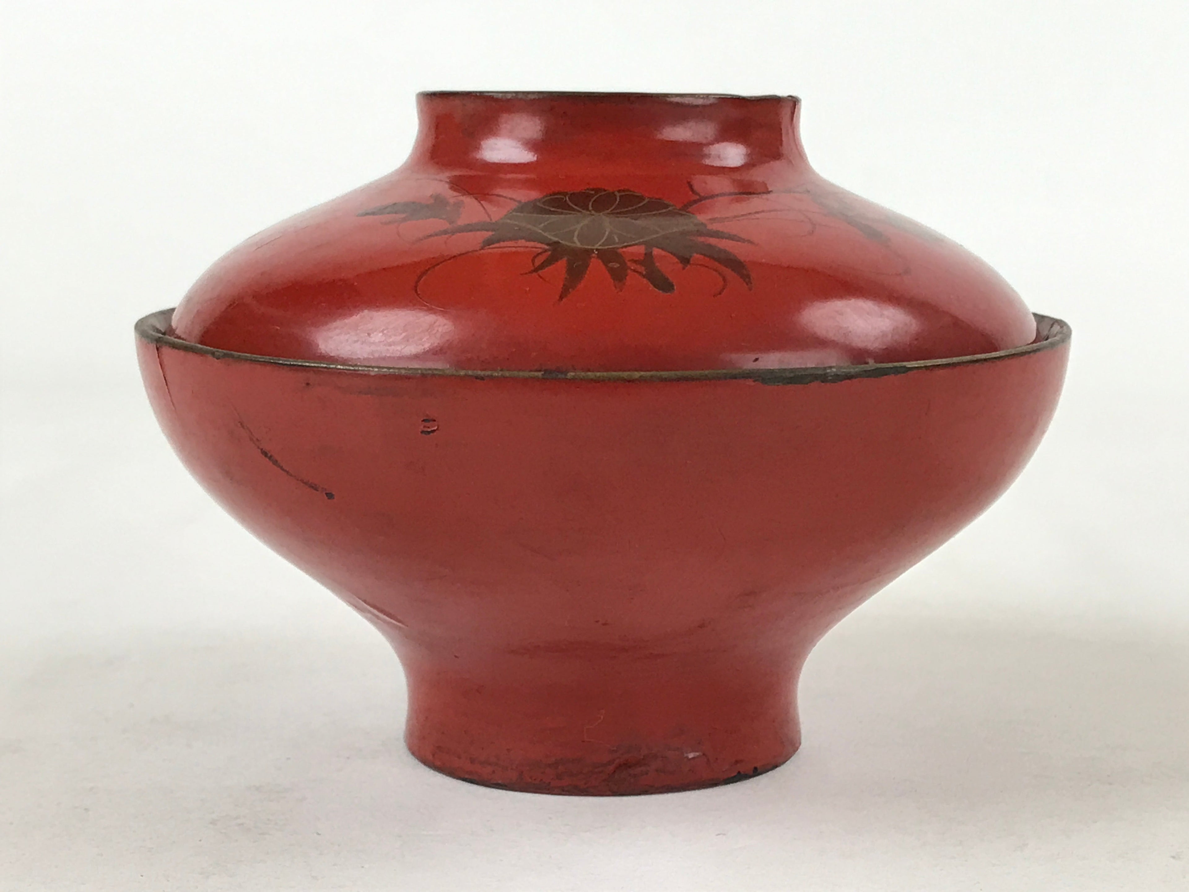 Antique Japanese Lacquer Lidded Bowl Wood Nimonowan Makie Chrysanthemum Red LB81