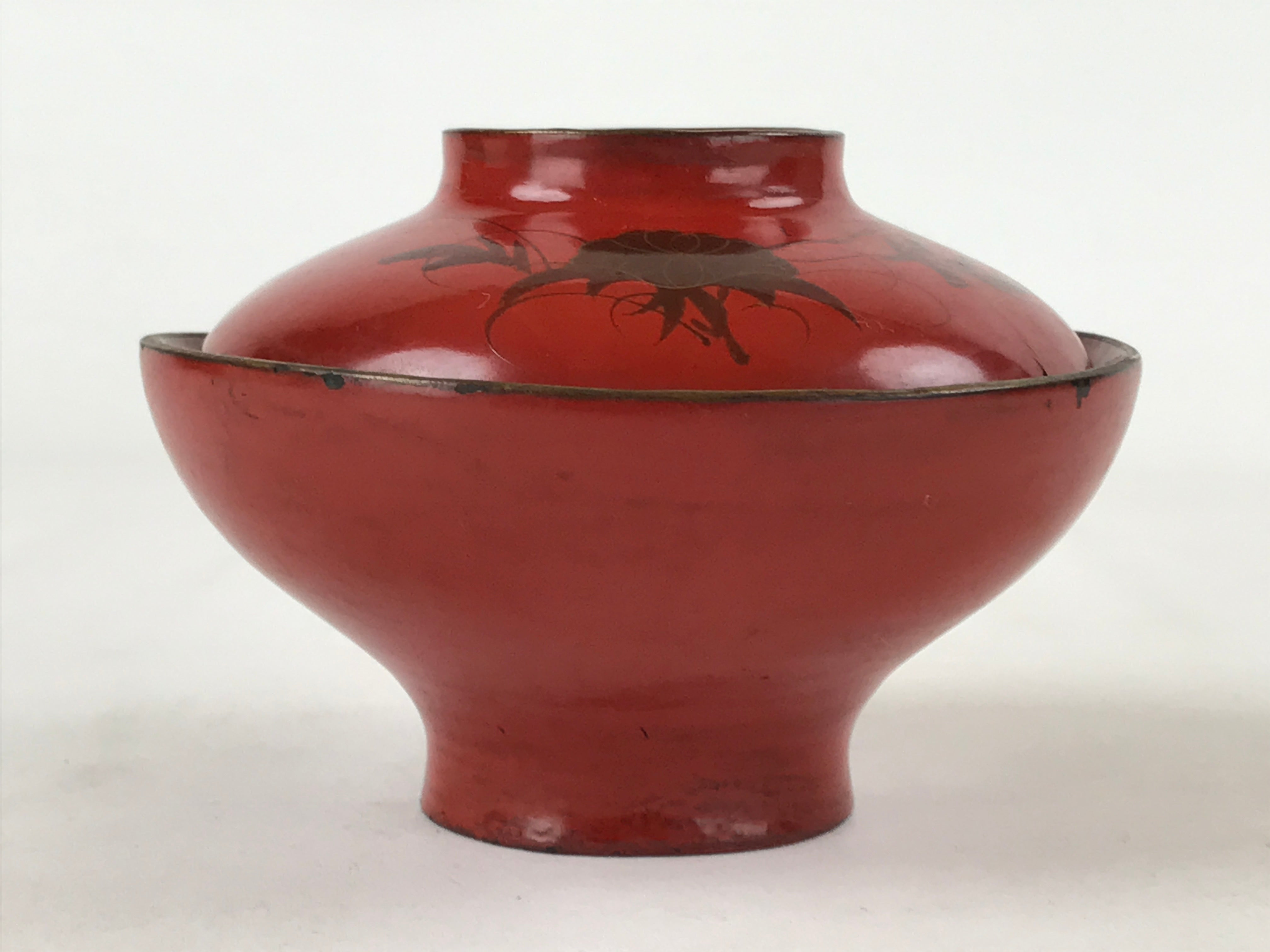 Antique Japanese Lacquer Lidded Bowl Wood Nimonowan Makie Chrysanthemum Red LB85