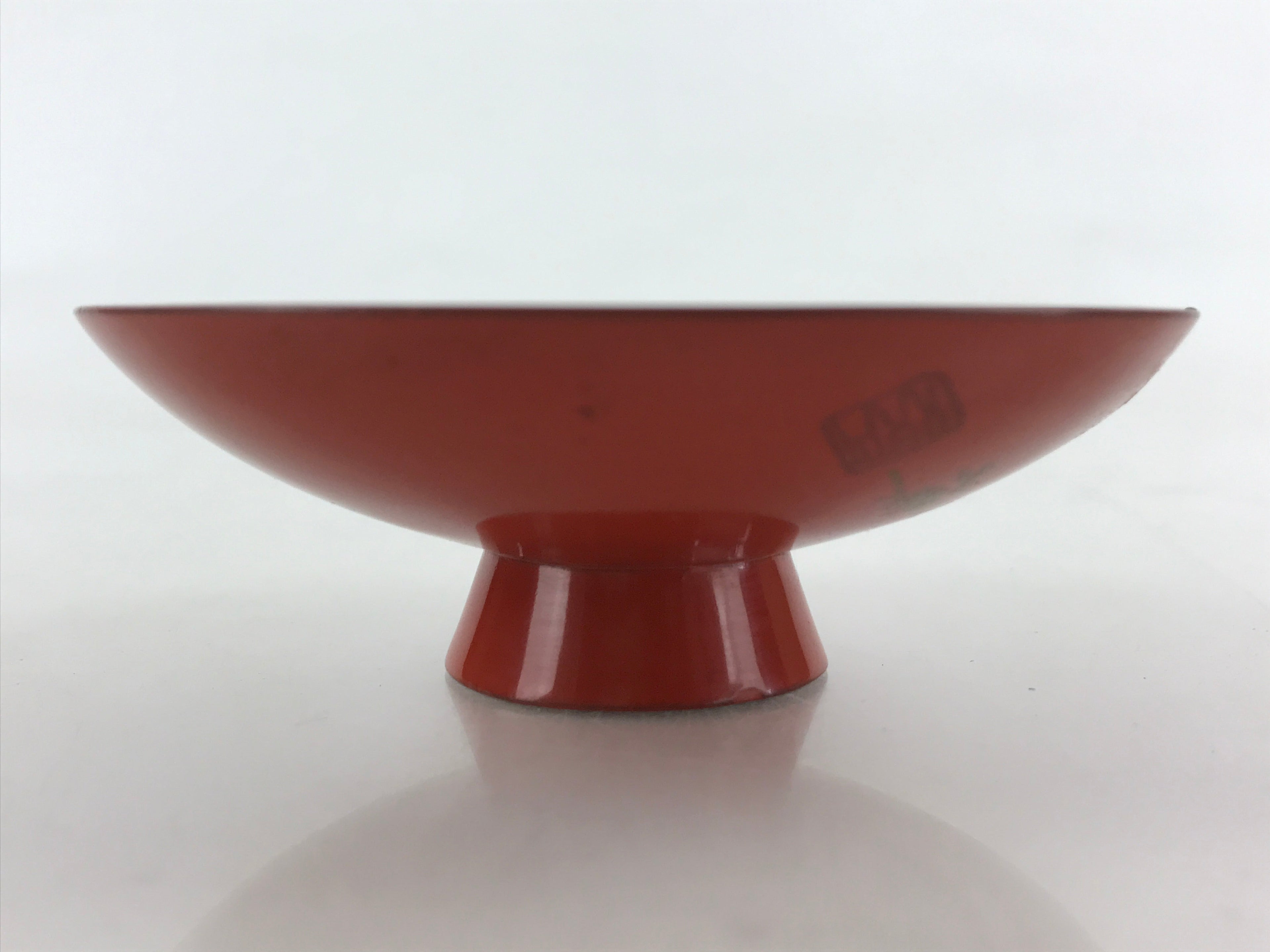 Antique Japanese Lacquered Sake Cup Sakazuki Red Men Talking Guinomi Ochoko G81