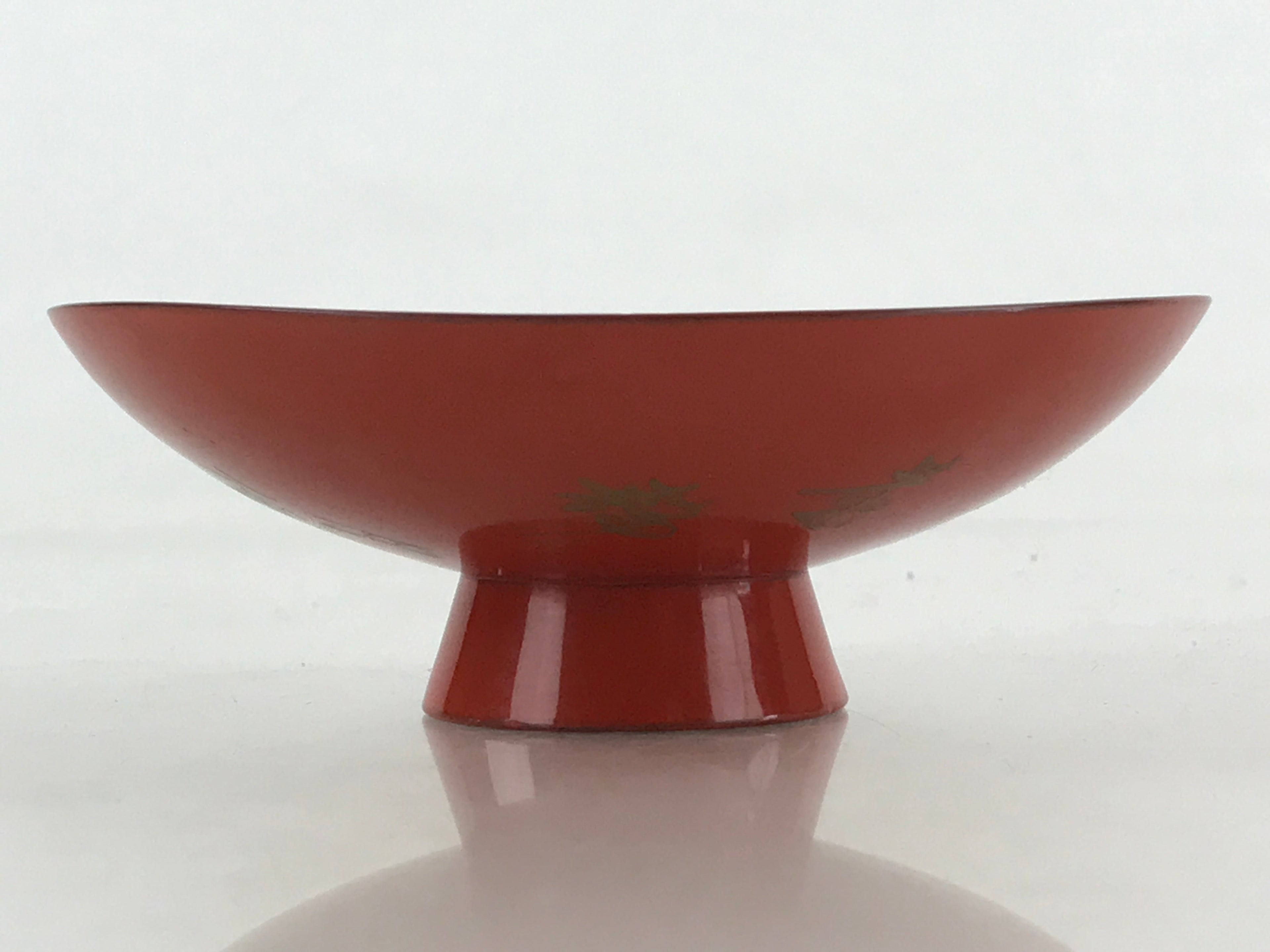 Antique Japanese Lacquered Sake Cup Sakazuki Red Men Talking Guinomi Ochoko G83