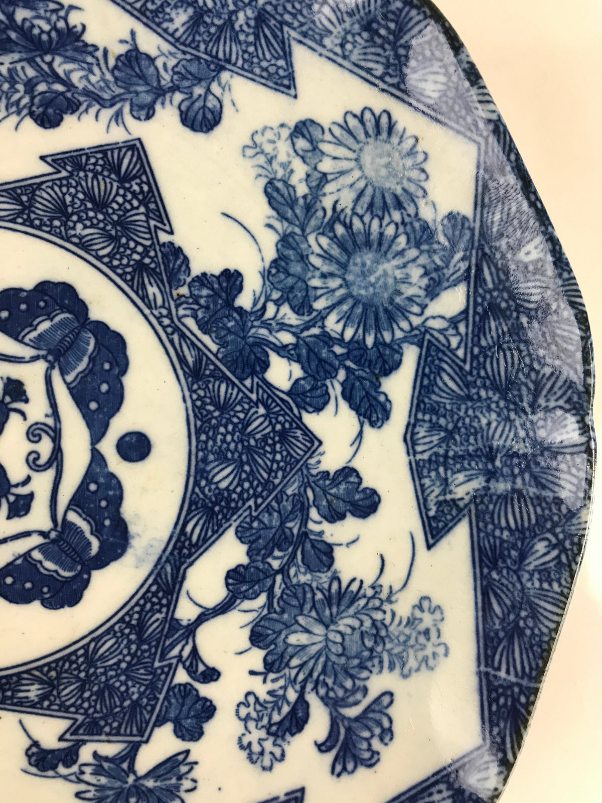 Antique Japanese Porcelain Plate Blue Sometsuke Chrysanthemum Butterfly PY281