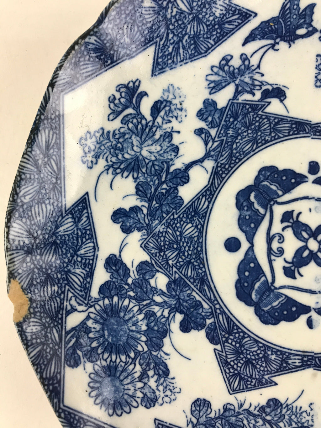 Antique Japanese Porcelain Plate Blue Sometsuke Chrysanthemum Butterfly PY281