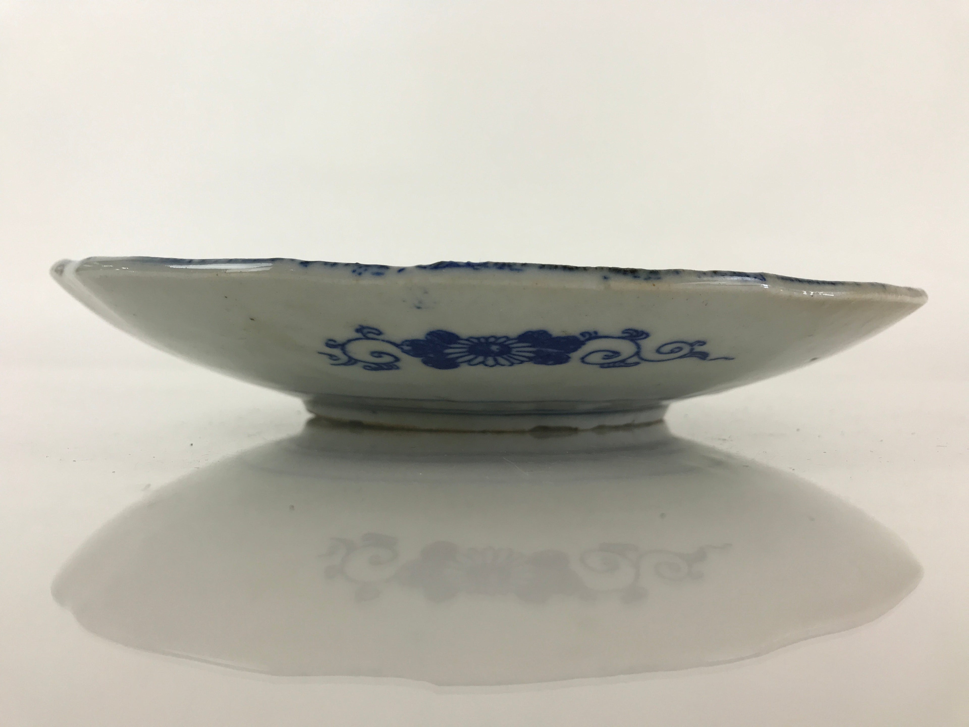 Antique Japanese Porcelain Plate Blue Sometsuke Tree Bamboo Plum Blossom PY178