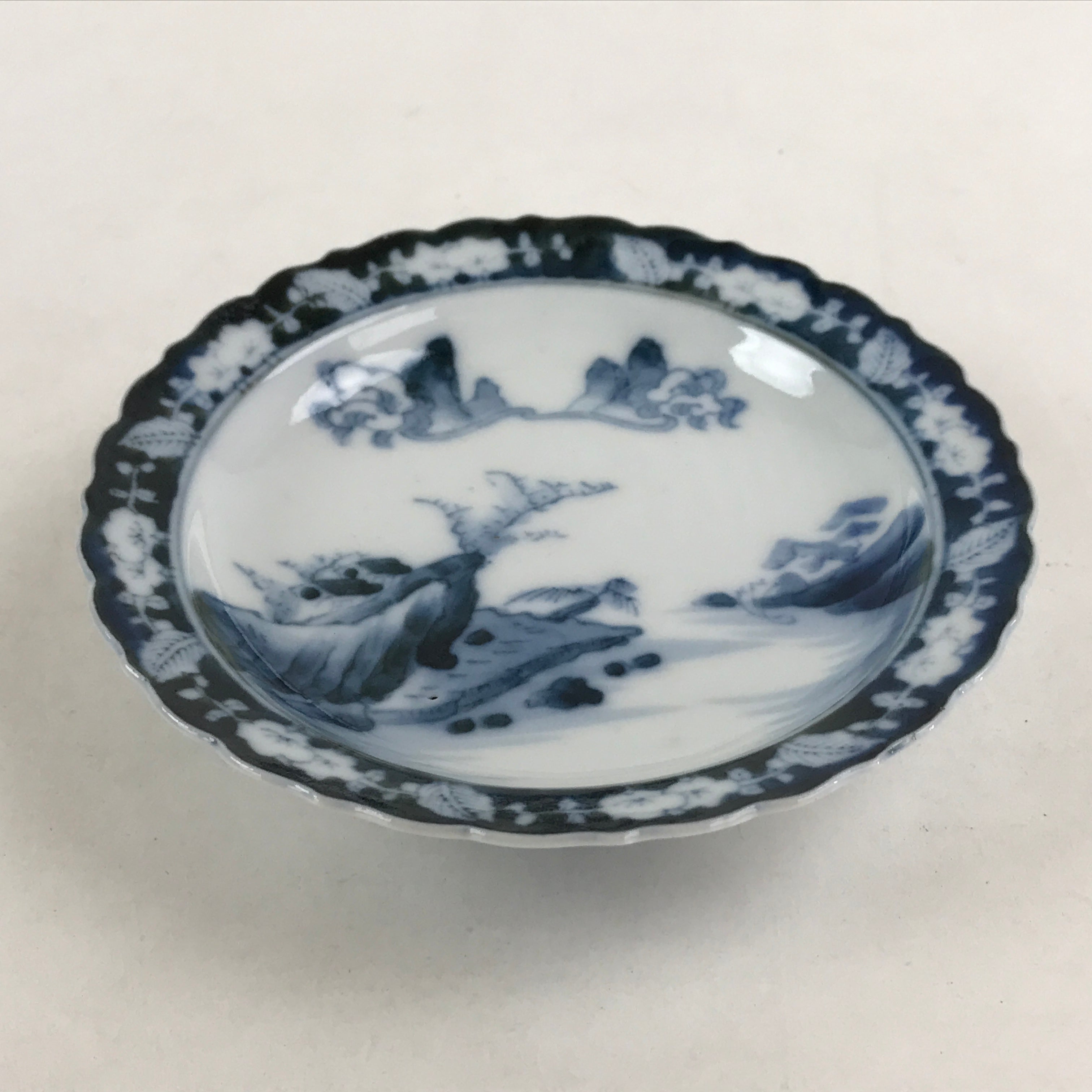 Antique Japanese Porcelain Side Plate Blue Sometsuke Mountain Road Kozara PY313
