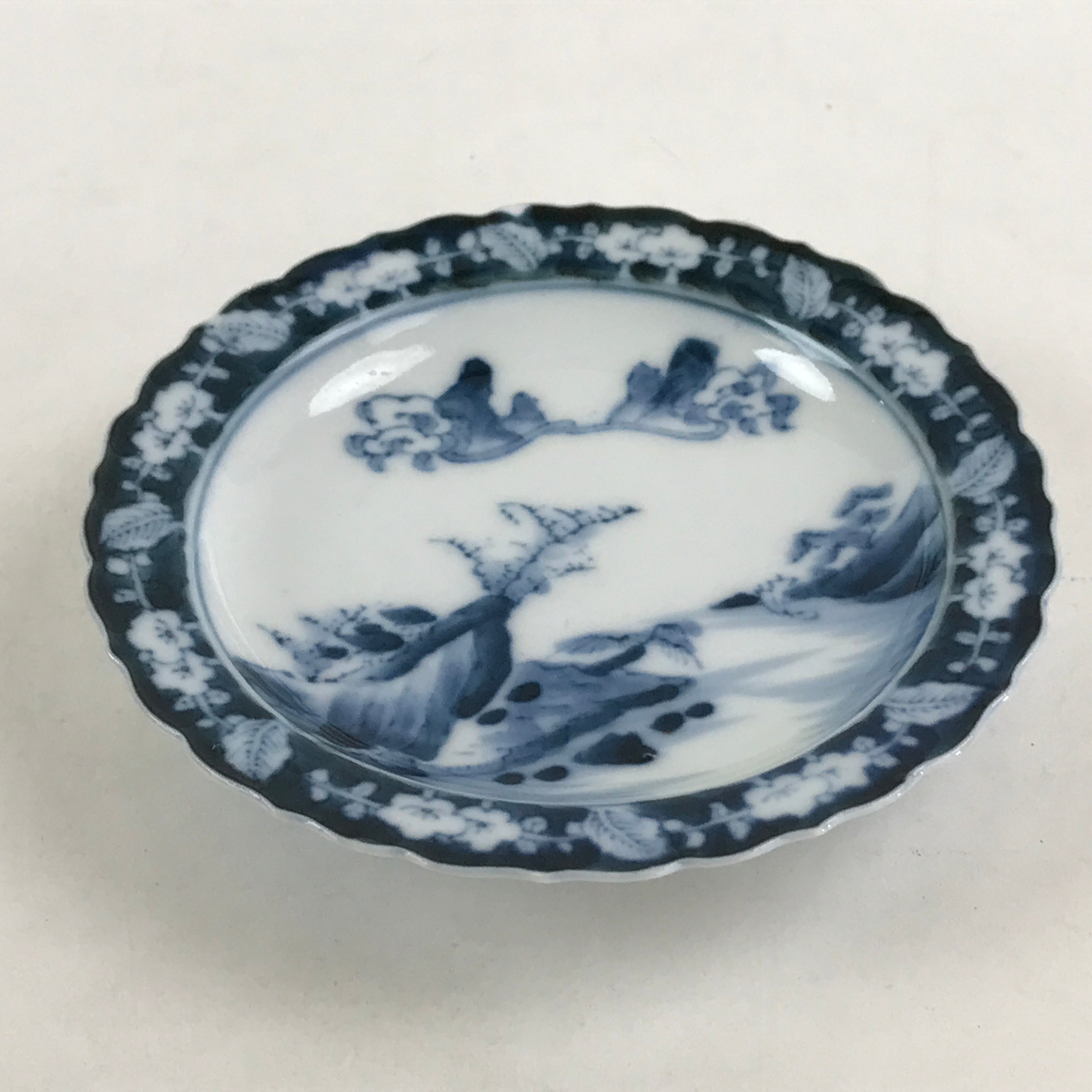Antique Japanese Porcelain Side Plate Blue Sometsuke Mountain Road Kozara PY321