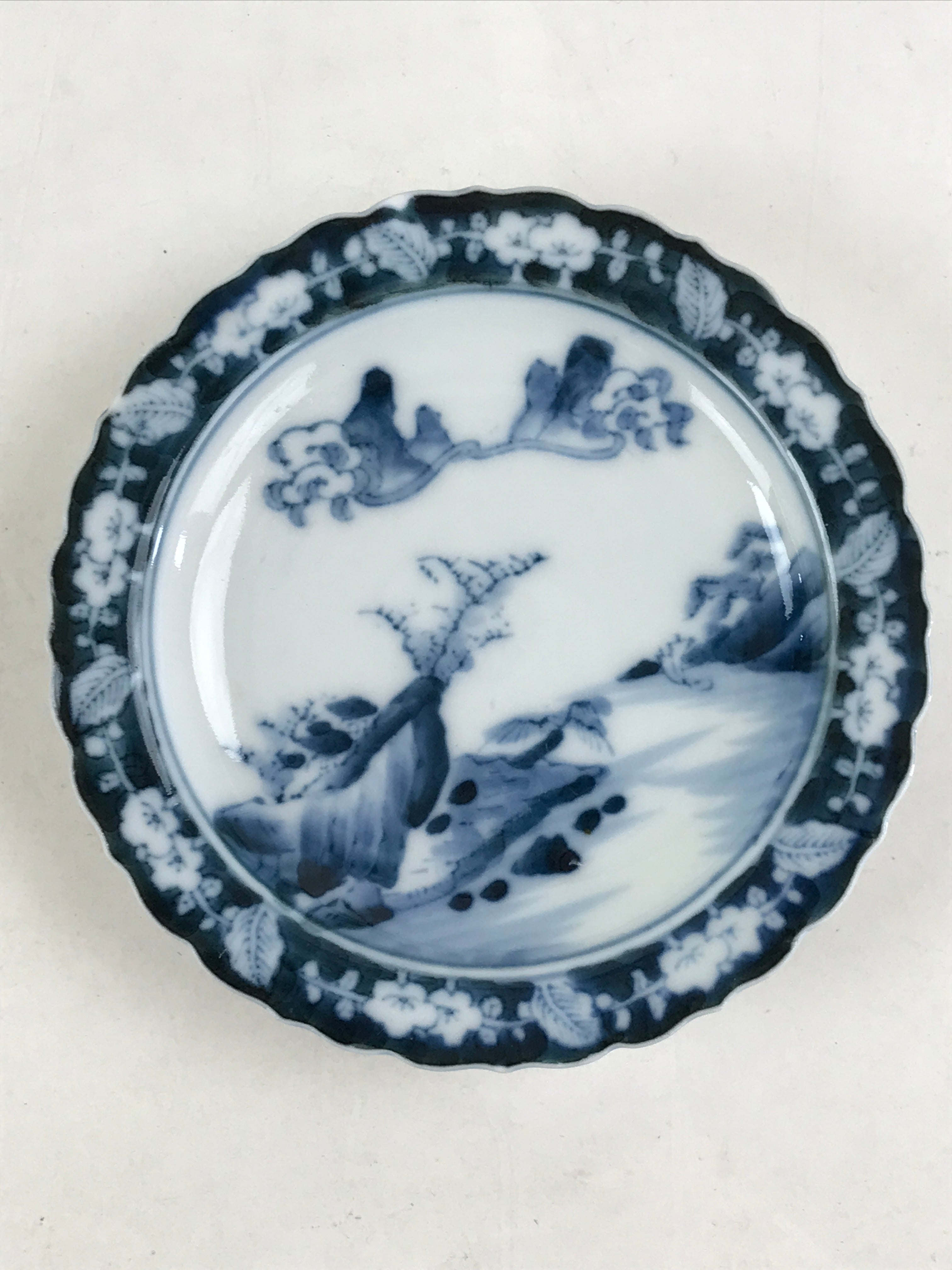 Antique Japanese Porcelain Side Plate Blue Sometsuke Mountain Road Kozara PY321