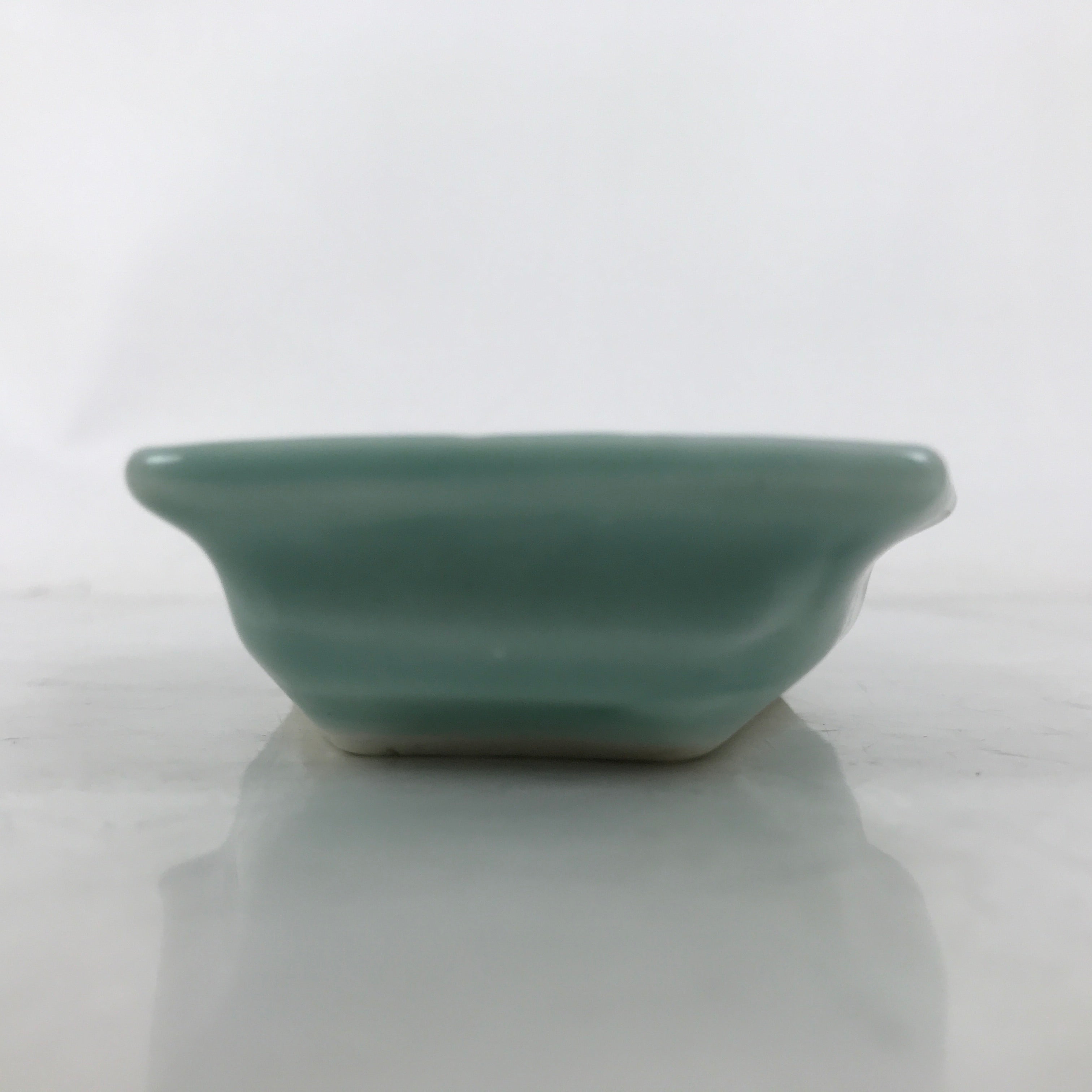 Antique Japanese Porcelain Small Plate Kozara Hexagon Celadon Sayagata Y316