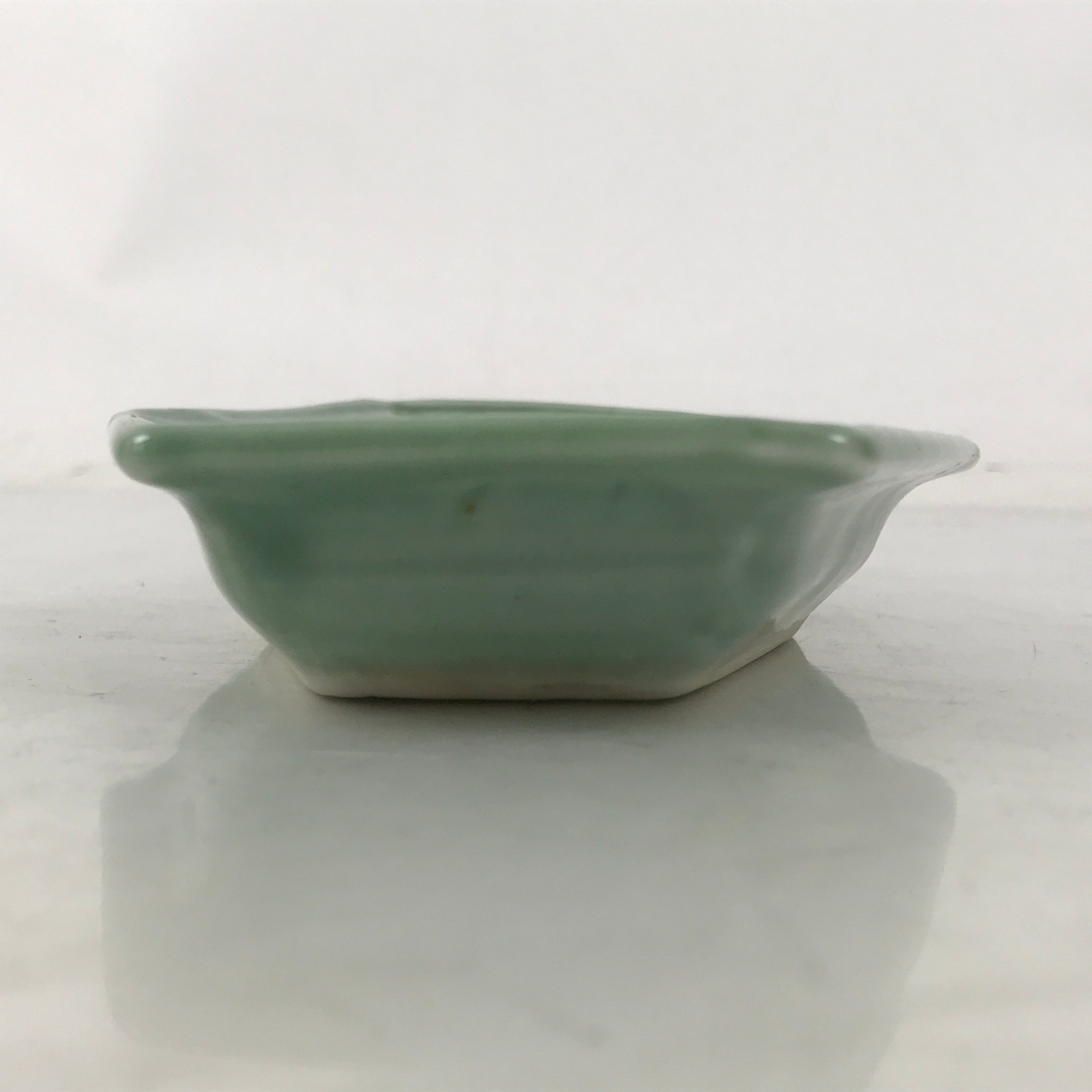Antique Japanese Porcelain Small Plate Kozara Hexagon Celadon Sayagata Y326