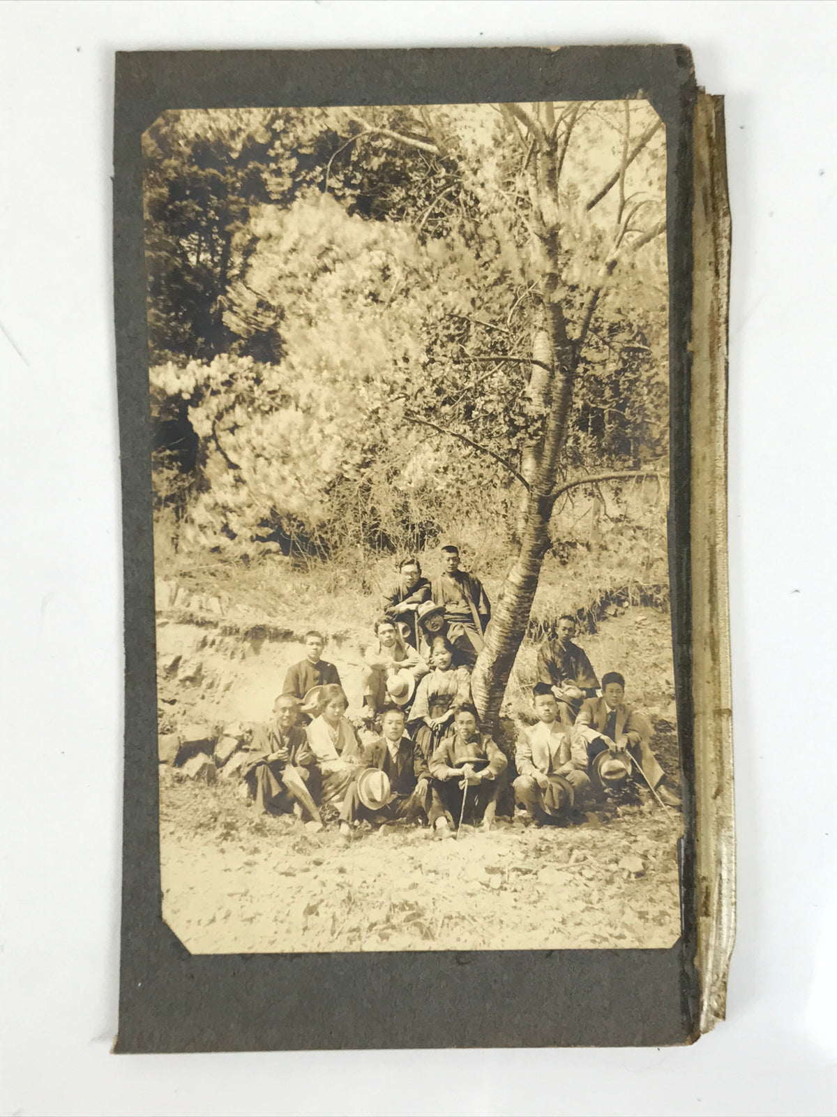Antique Japanese Taisho Era Group Travel Portrait Photograph Kimono Sepia PH51