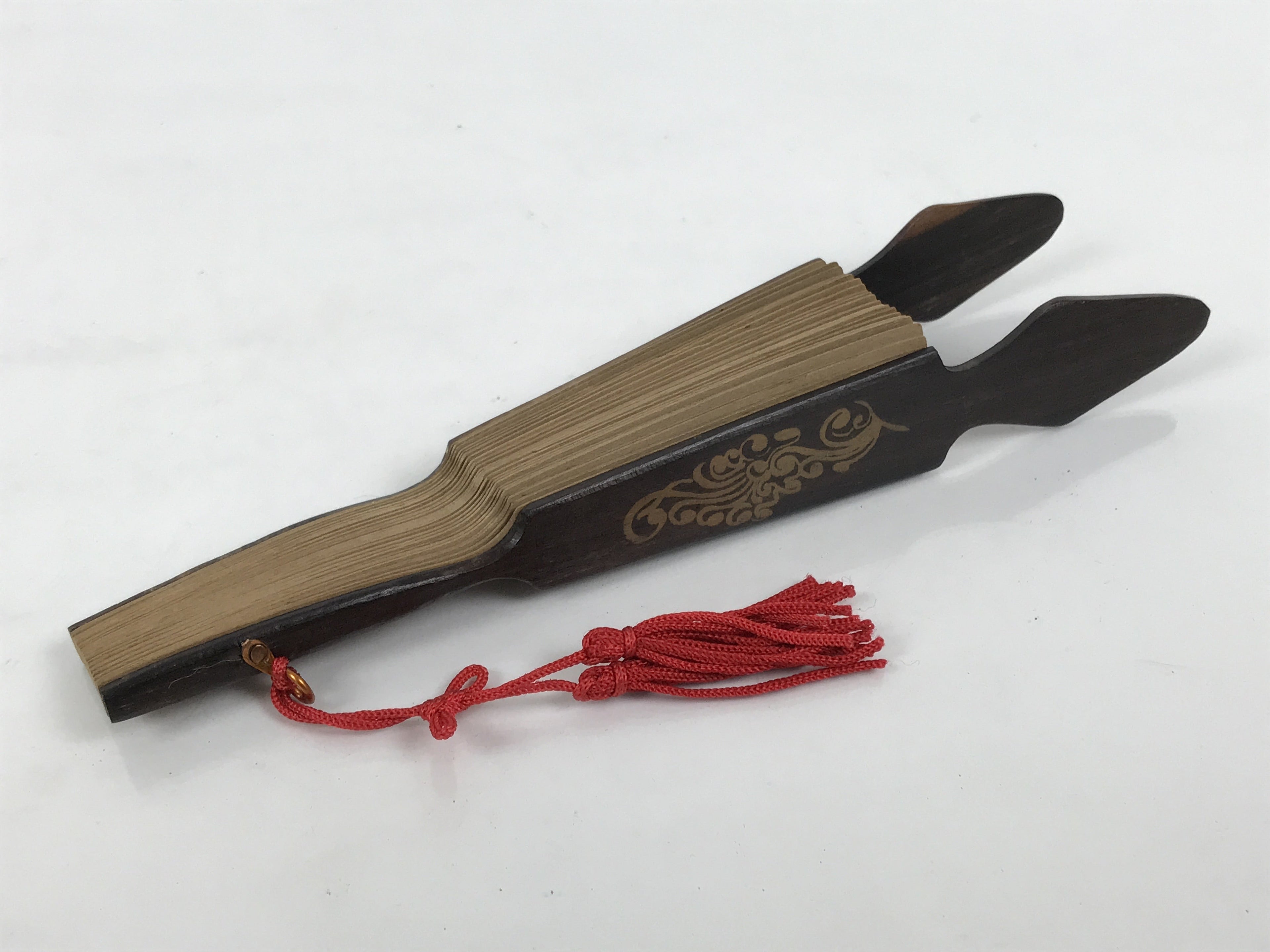 Chinese Carved Round Sandalwood Folding Fan Sensu Floral Pattern Red Tassel 5D23