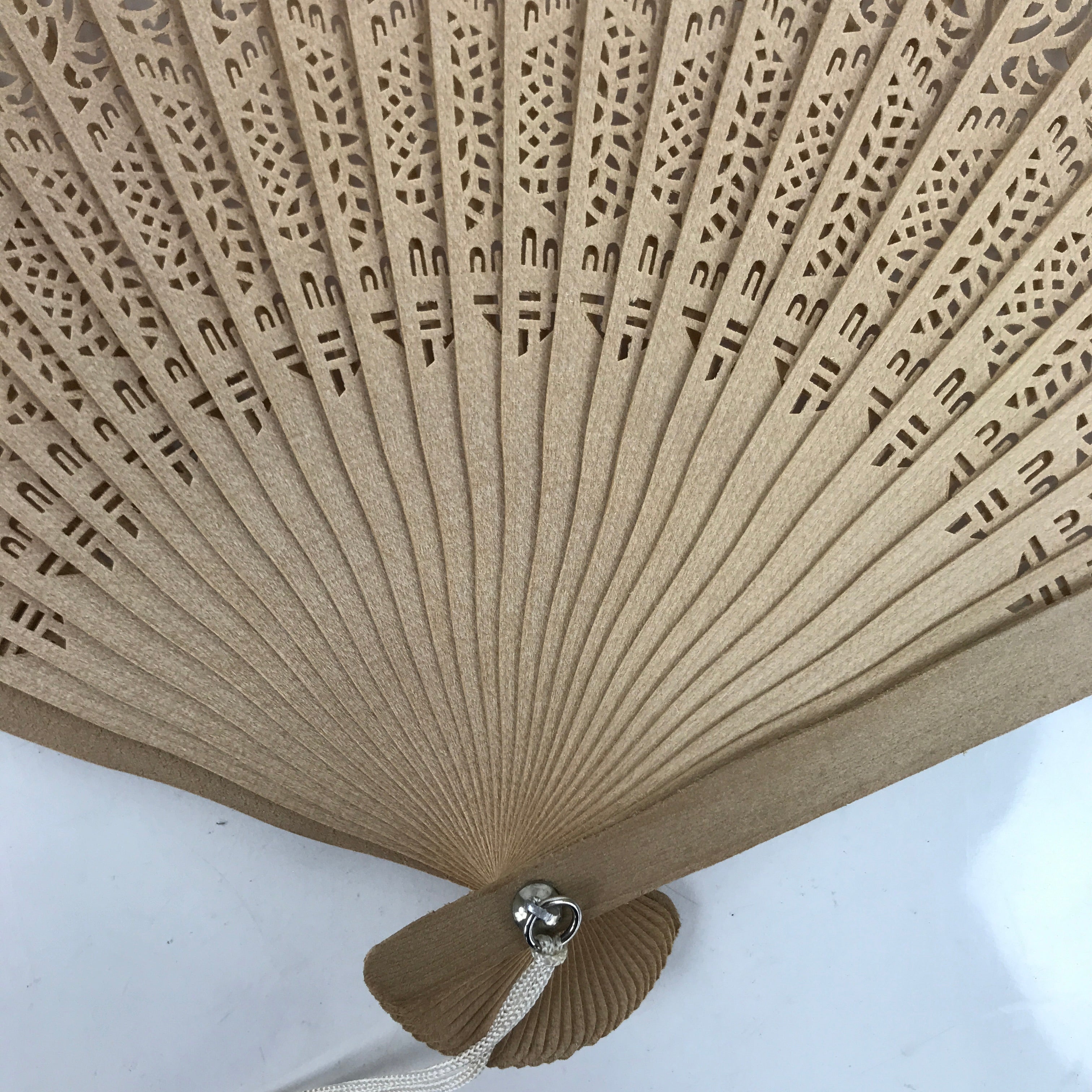 Chinese Carved Sandalwood Folding Fan Sensu Vtg Floral Cutout White Tassel 4D820