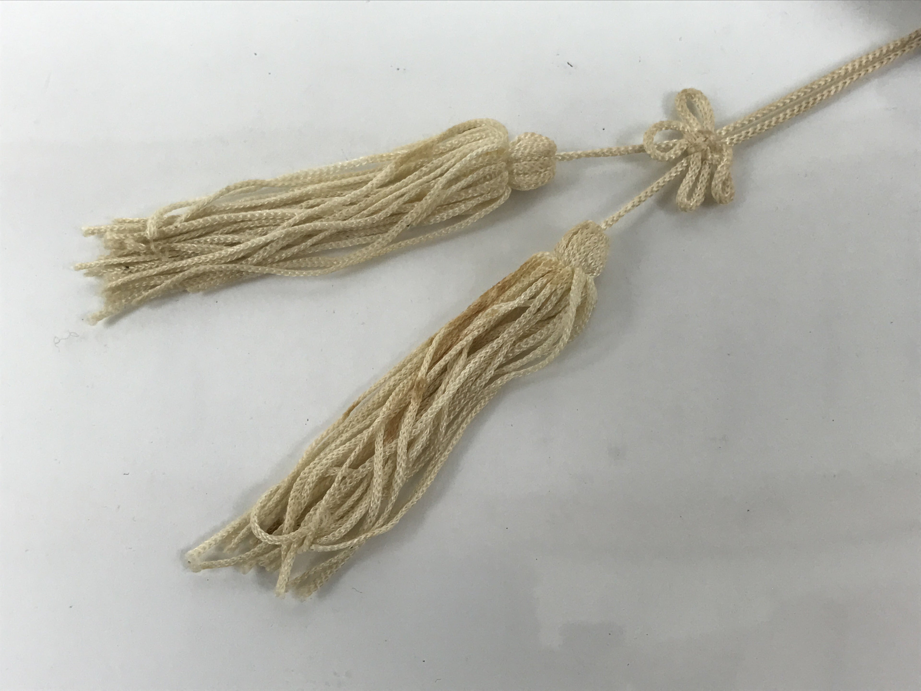 Chinese Carved Sandalwood Folding Fan Sensu Vtg Floral Pattern White Tassel 5D22
