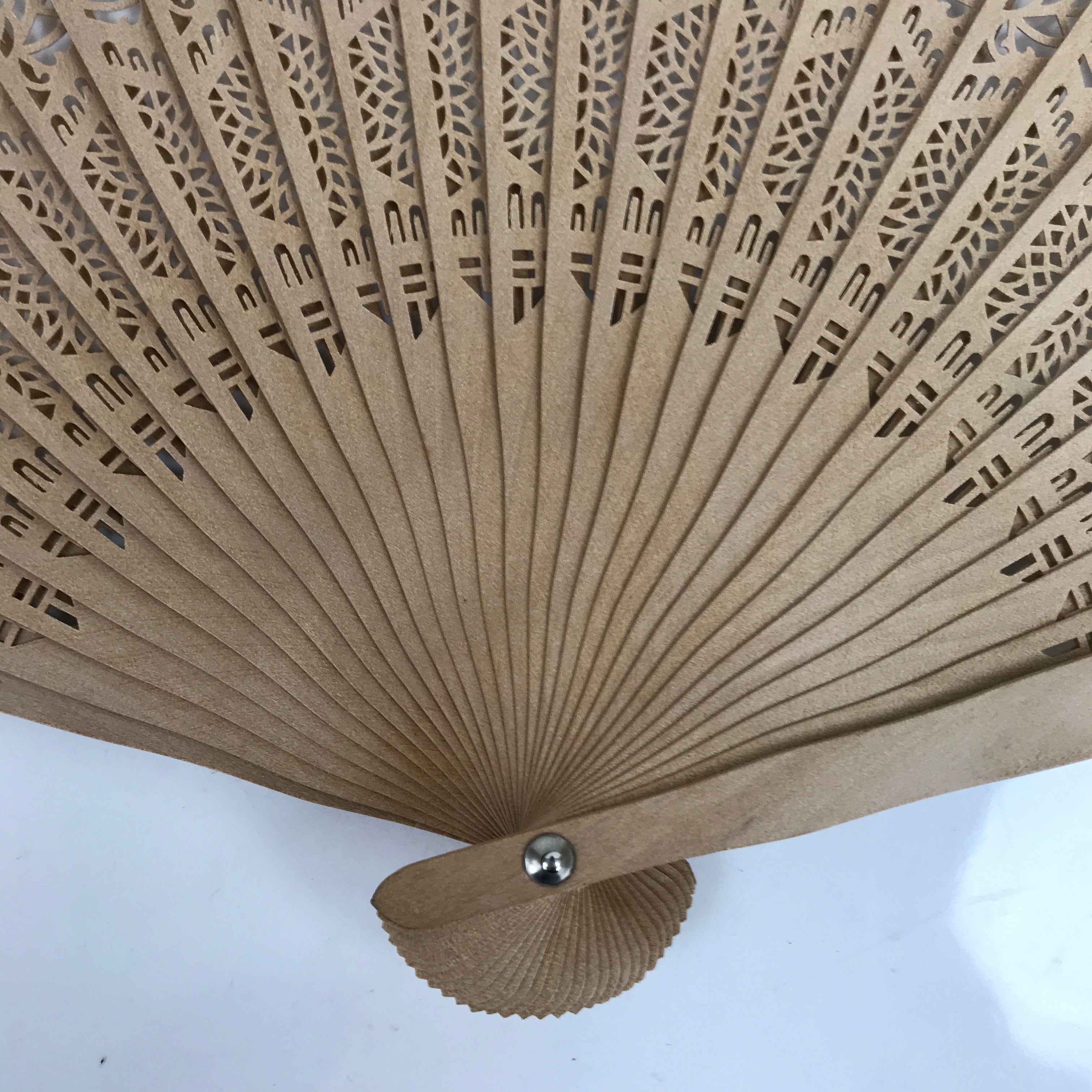 Chinese Carved Sandalwood Folding Fan Sensu Vtg Round Floral Cutouts Brown 4D807