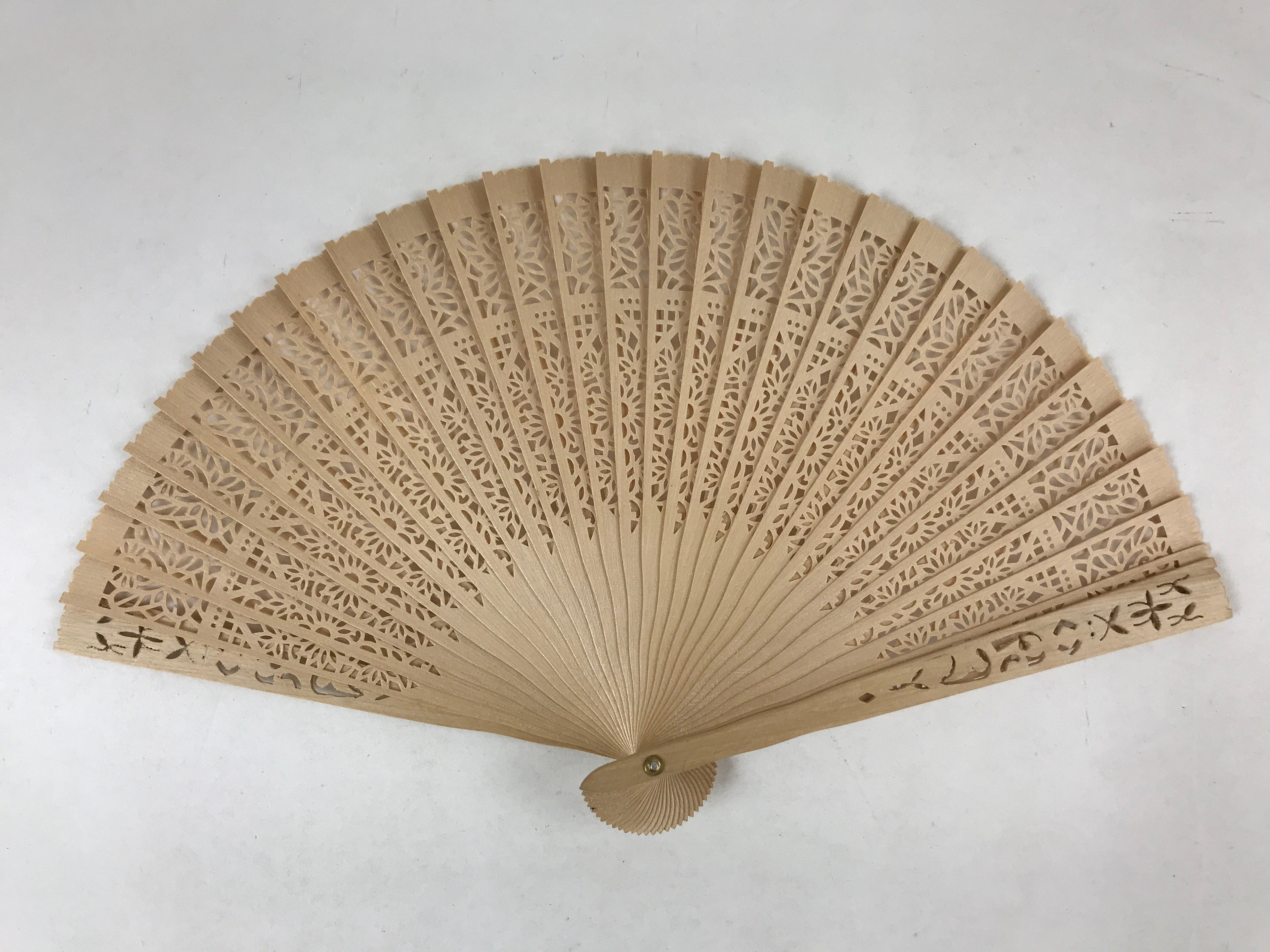 Chinese Carved Sandalwood Folding Fan Vtg Floral Geometric Boxed 4D716