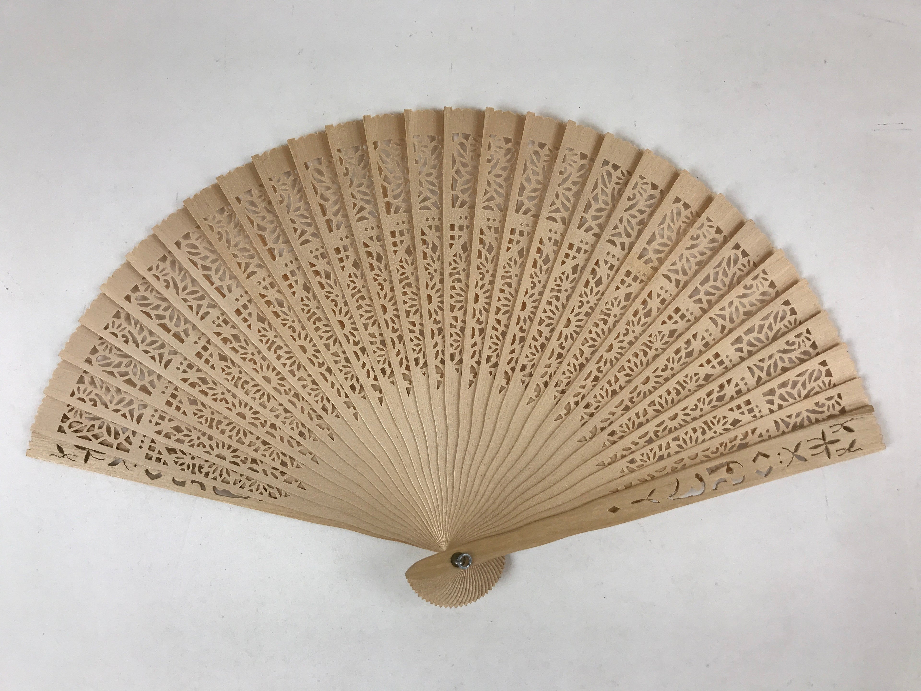 Chinese Carved Sandalwood Folding Fan Vtg Floral Geometric Boxed 4D716