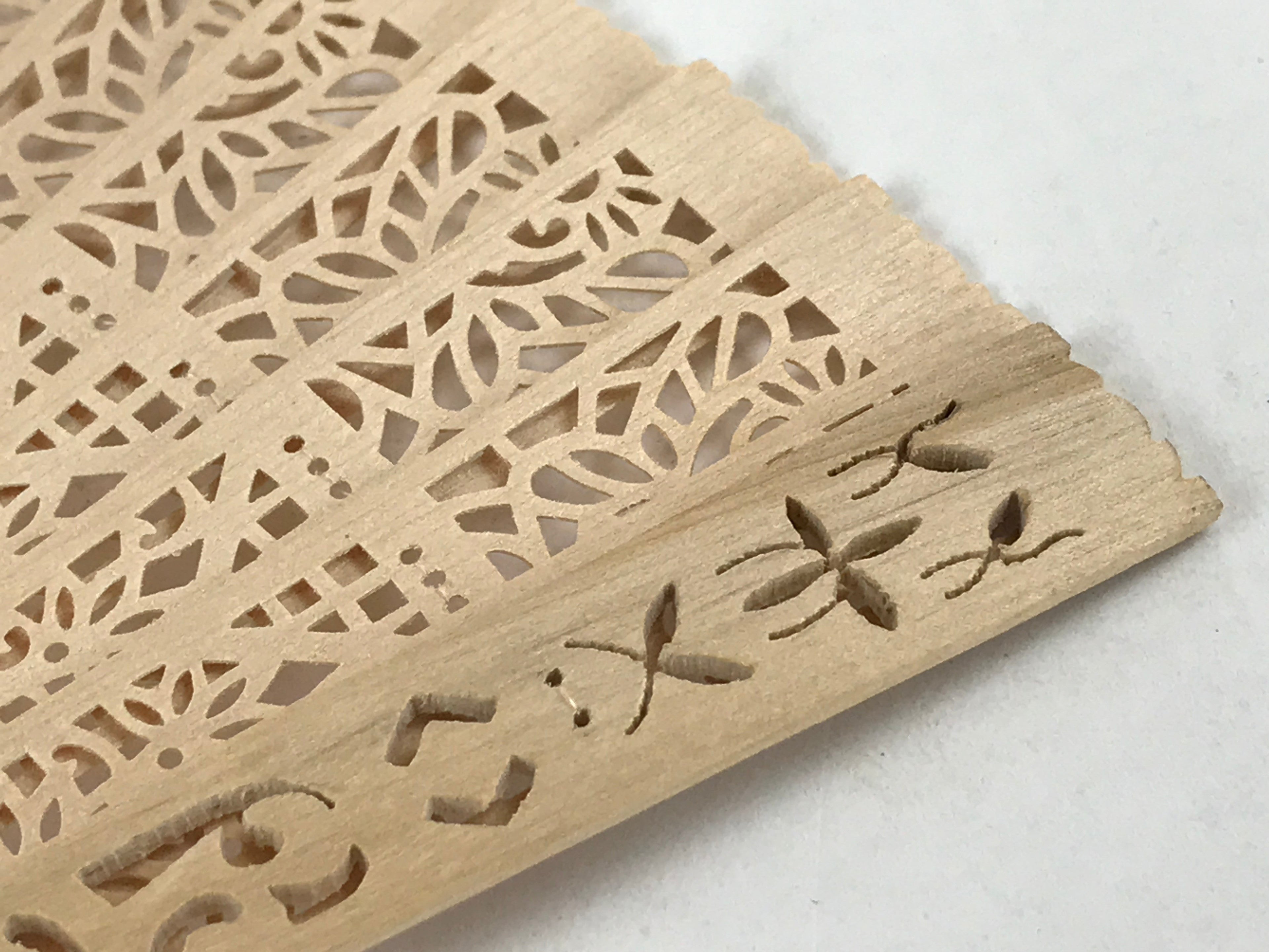 Chinese Carved Sandalwood Folding Fan Vtg Floral Geometric Boxed 4D716