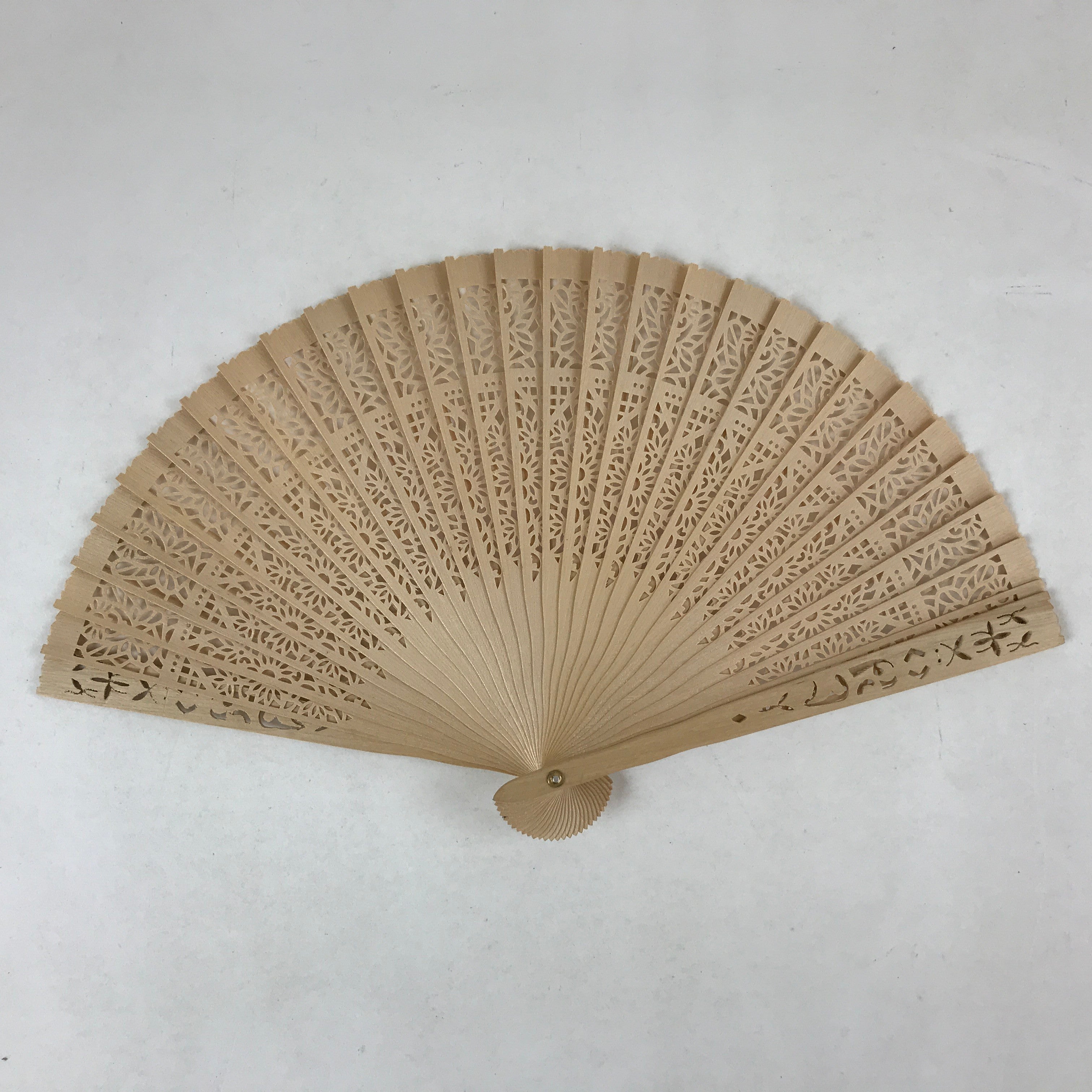 Chinese Carved Sandalwood Folding Fan Vtg Floral Geometric Boxed 4D716