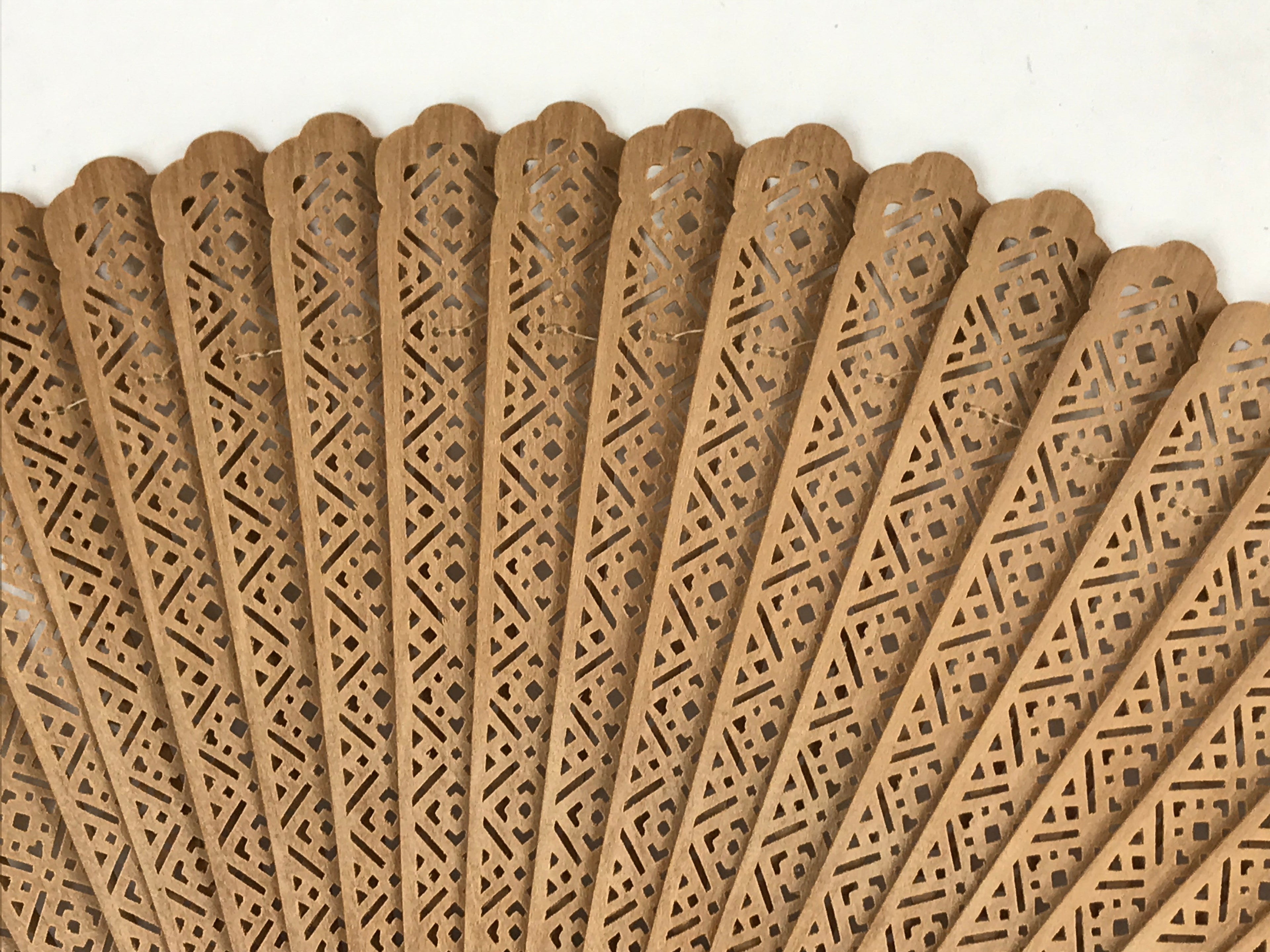Chinese Carved Sandalwood Folding Fan Vtg Round Cuts Floral Boxed 4D717