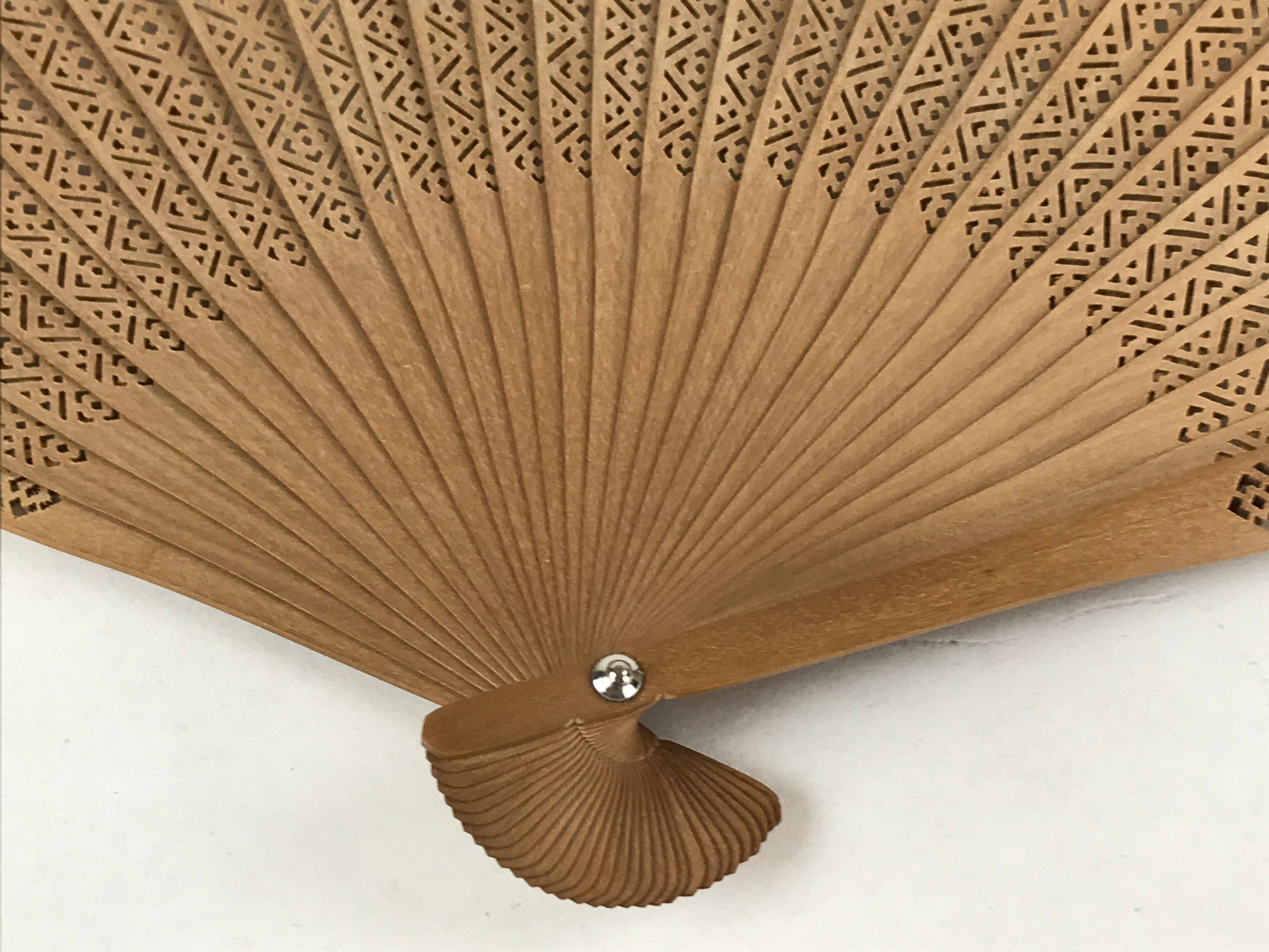 Chinese Carved Sandalwood Folding Fan Vtg Round Cuts Floral Boxed 4D717