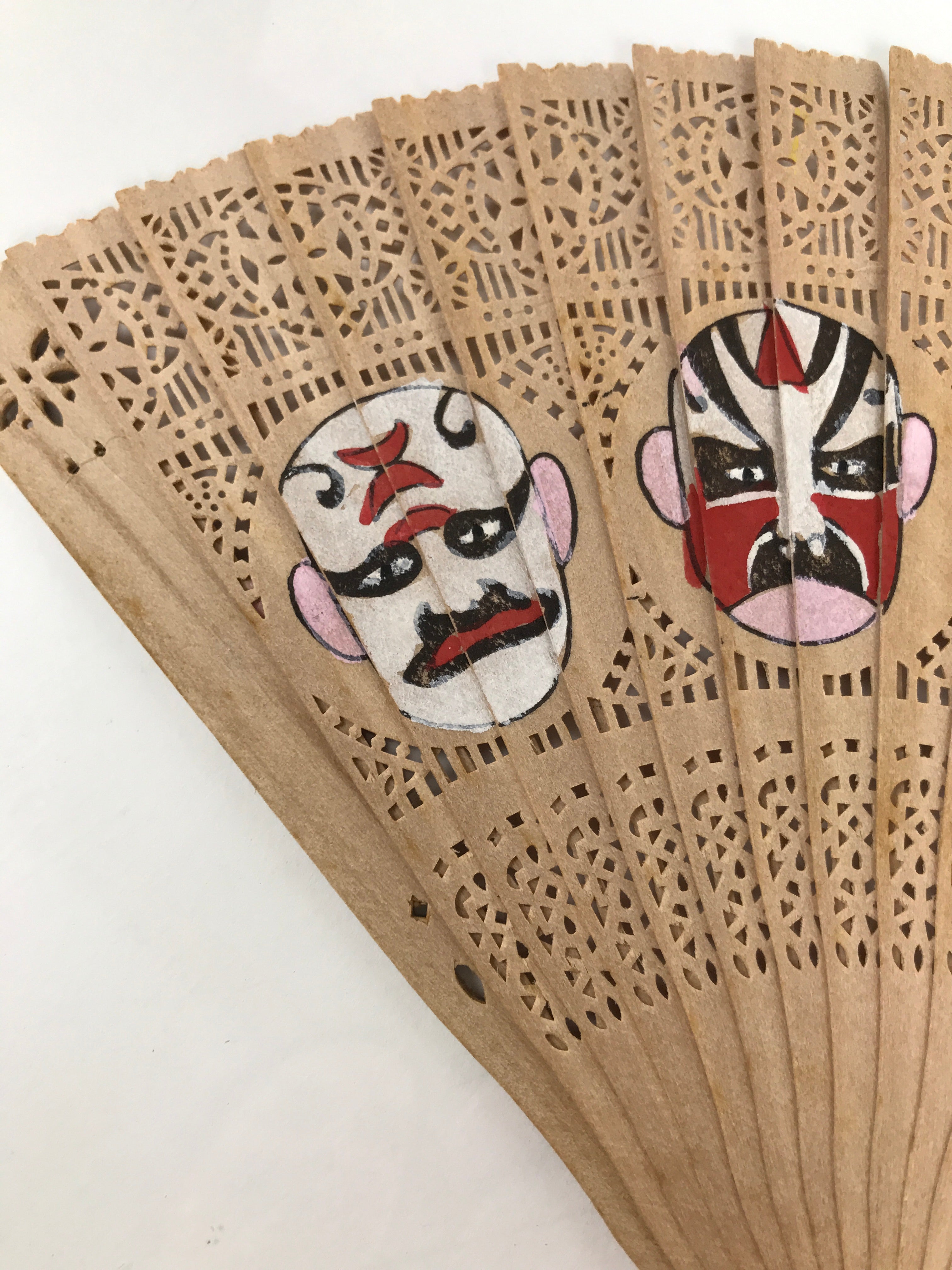 Chinese Folding Fan Sensu Vtg Beijing Opera Color Masks Sandalwood Boxed 4D924