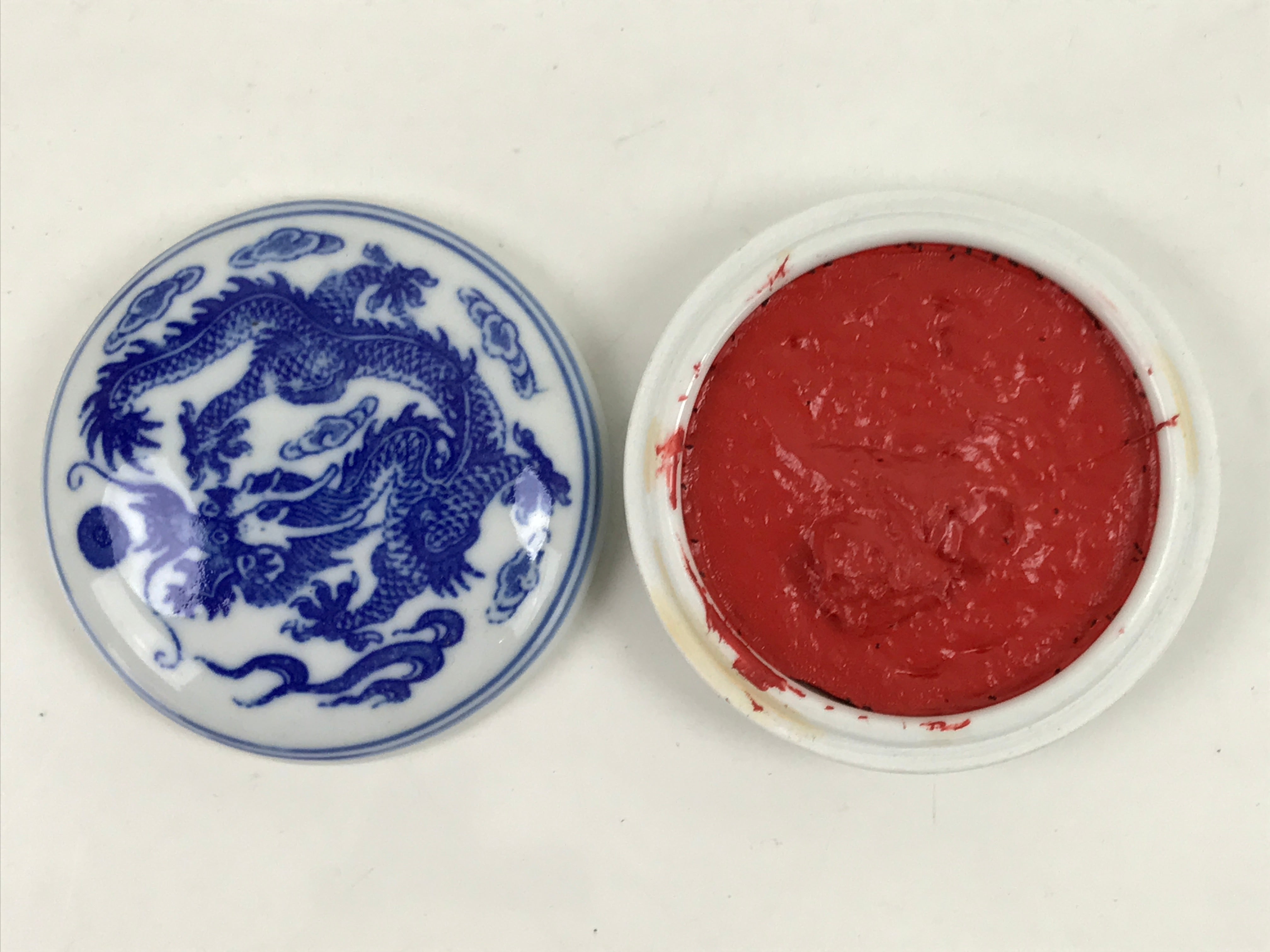 Chinese Hanko Ink Pad Case Vtg Porcelain Sometsuke Blue White Red Paste Box SZ62