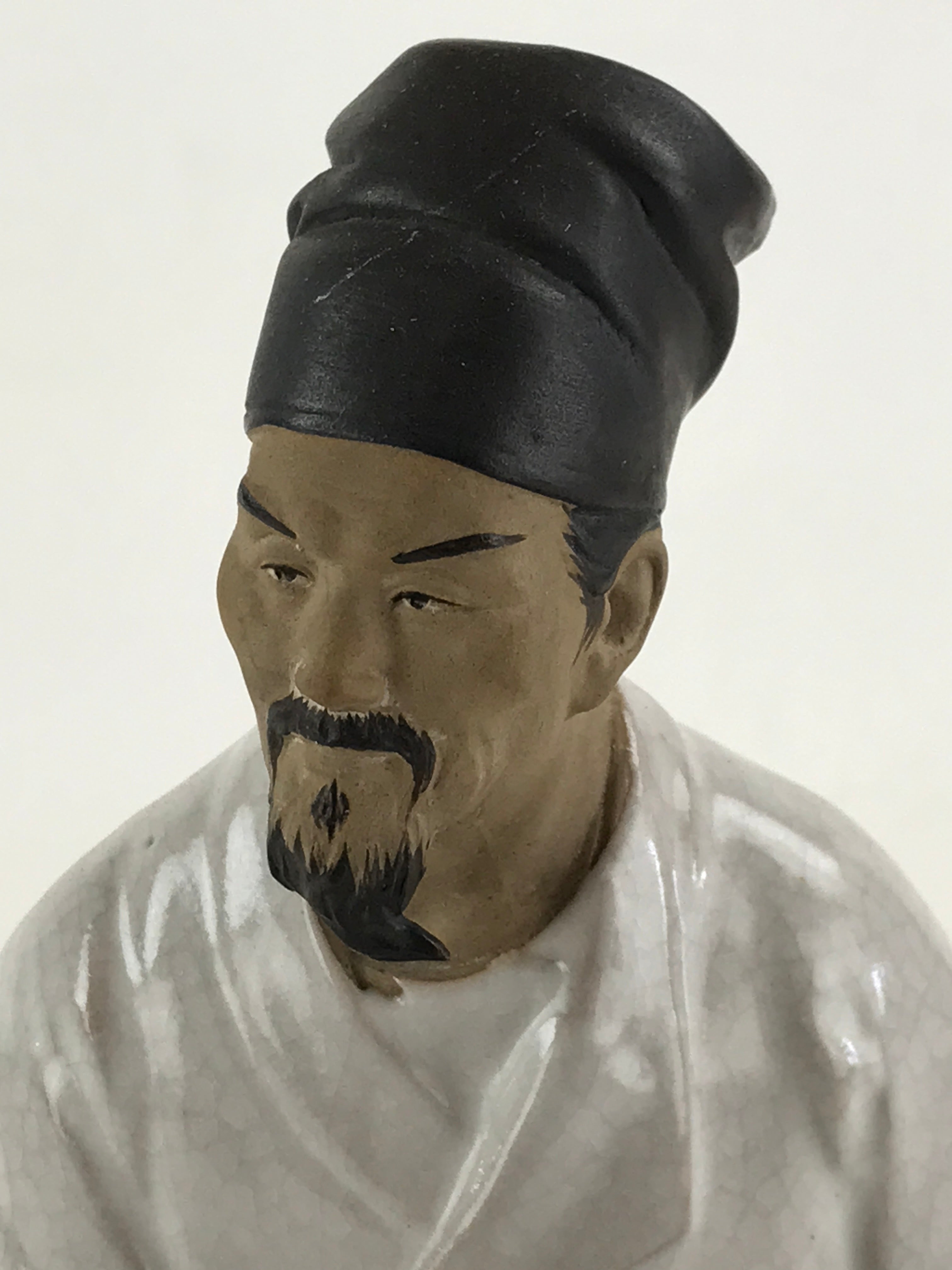 Chinese Porcelain Seated Scholar Mudman 1950's Figurine Statue Book Robe BD919