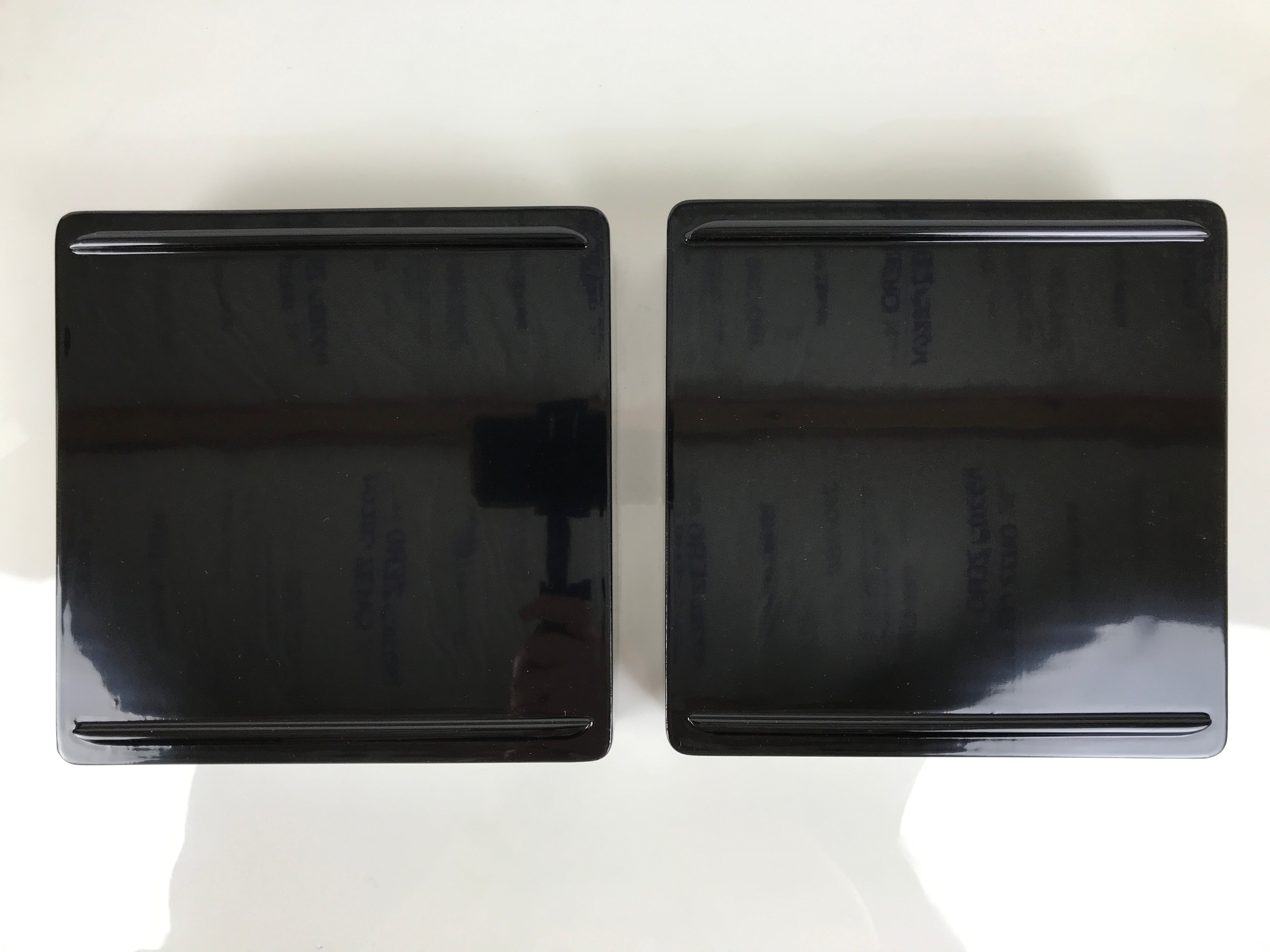Japanese Lacquerware Lidded Bento Box 4 Tiers Wood Storage Box Black Red PX815-KT - Bento-chidorivintage.com