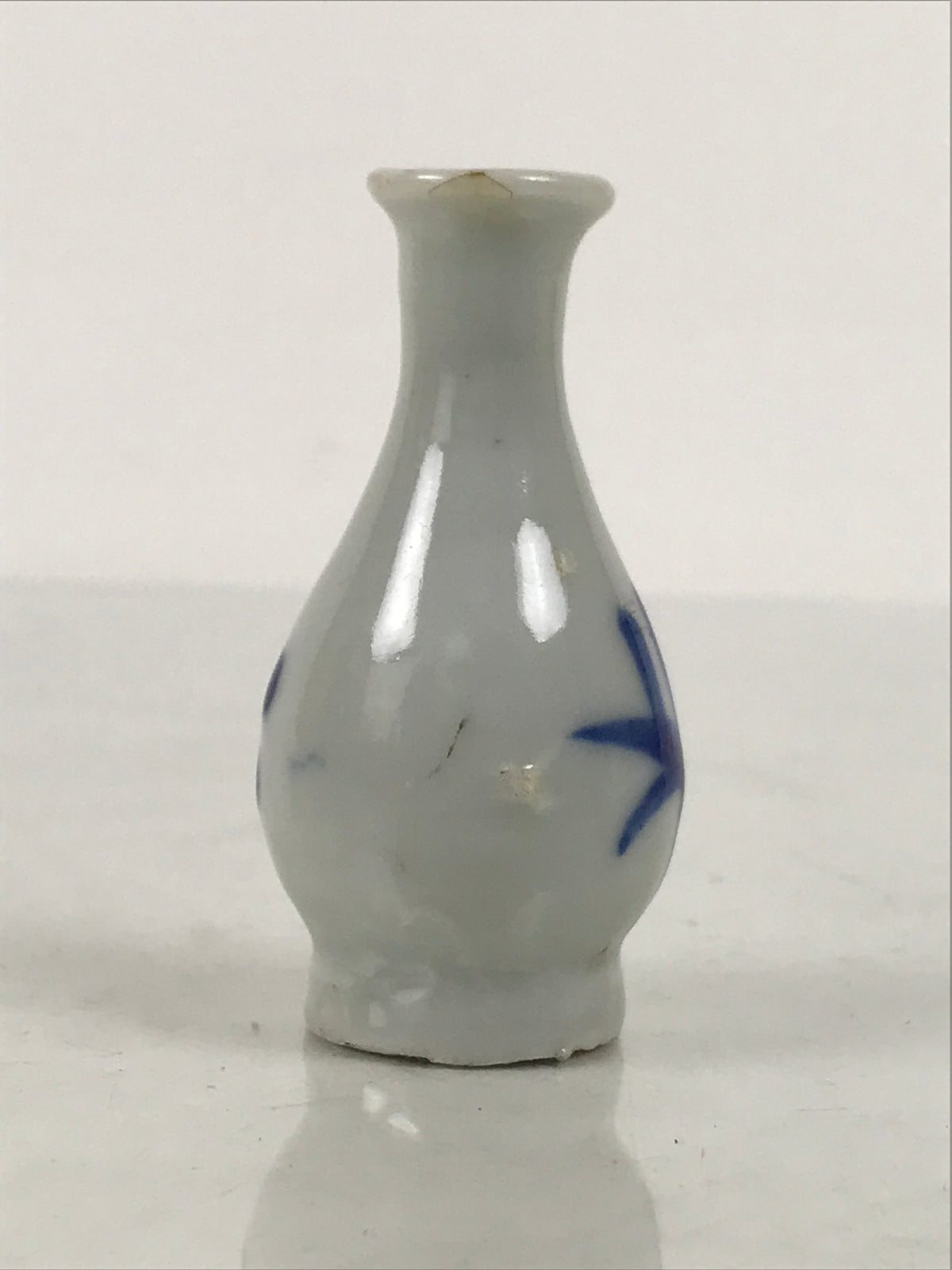 Japanese Porcelain Single Flower Vase Small Kabin Vtg Blue White Abstract MFV109-KT - Vase-chidorivintage.com