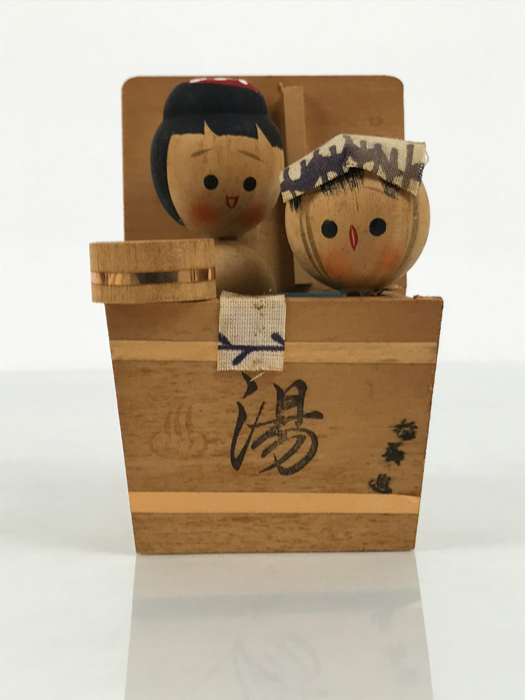 Japanese Wood Kokeshi Doll Hot Spring Bath Girl Kid Washbowl Towel Brown KF852-AD - Kokeshi-chidorivintage.com