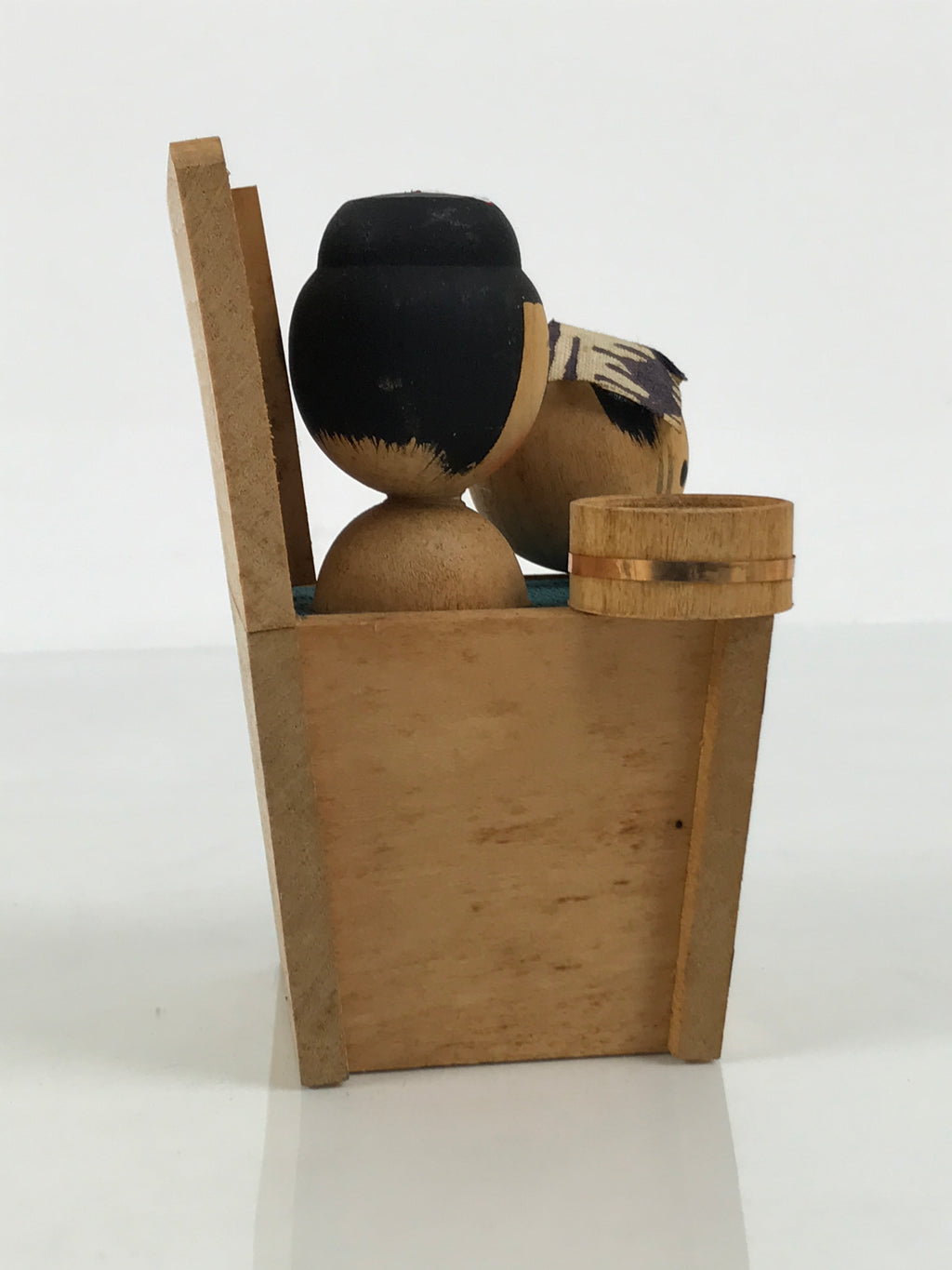 Japanese Wood Kokeshi Doll Hot Spring Bath Girl Kid Washbowl Towel Brown KF852-AD - Kokeshi-chidorivintage.com