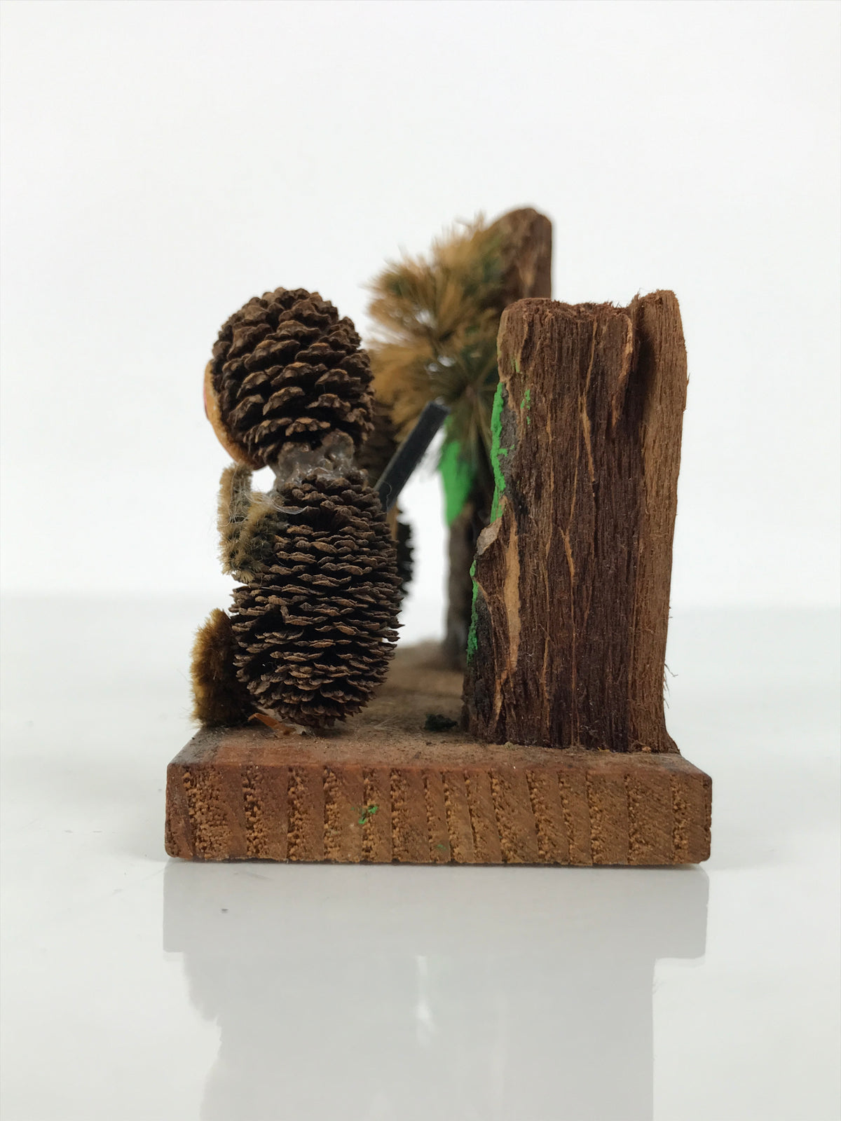 Japanese Wooden Kokeshi Display Vtg Pinecone Monkey Brown Hadomisaki Saga KF856-AD - Kokeshi-chidorivintage.com