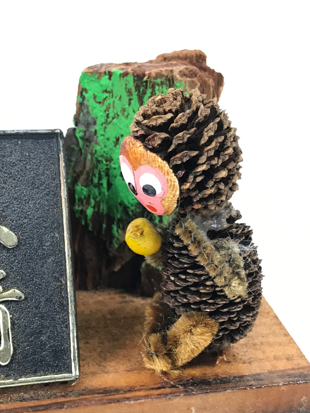 Japanese Wooden Kokeshi Display Vtg Pinecone Monkey Brown Hadomisaki Saga KF856-AD - Kokeshi-chidorivintage.com