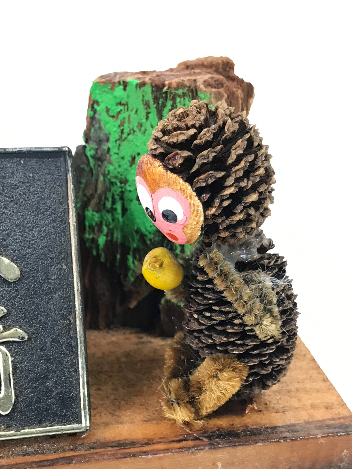 Japanese Wooden Kokeshi Display Vtg Pinecone Monkey Brown Hadomisaki Saga KF856-AD - Kokeshi-chidorivintage.com